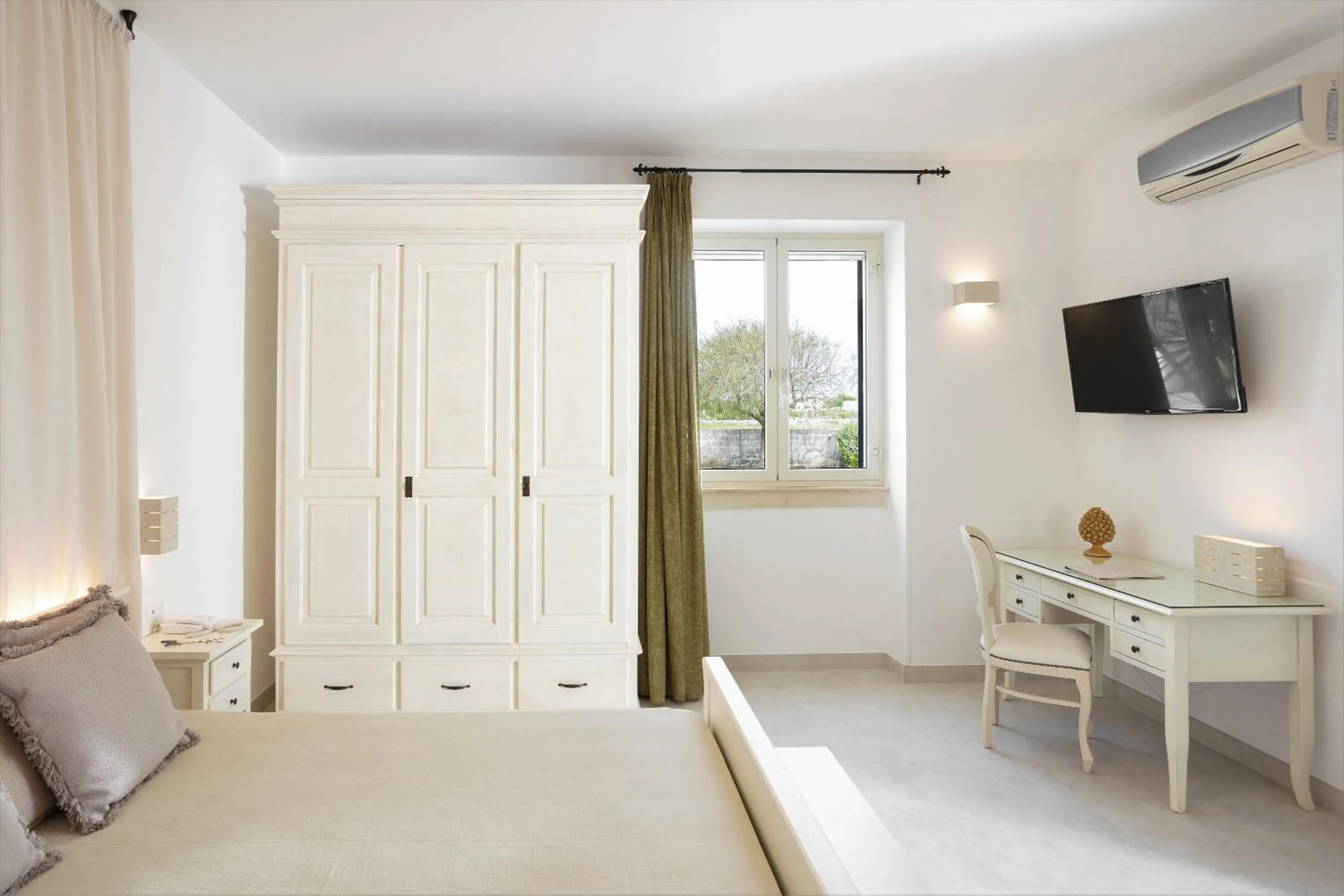 Bedroom, Bed in Borgo Mulino a Vento - Resort