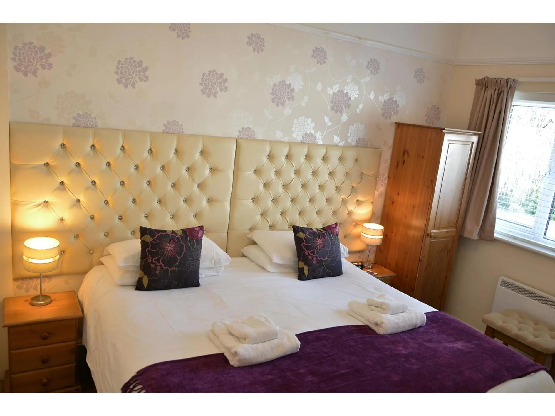 Decorative detail, Bed in Ashlea Guest House