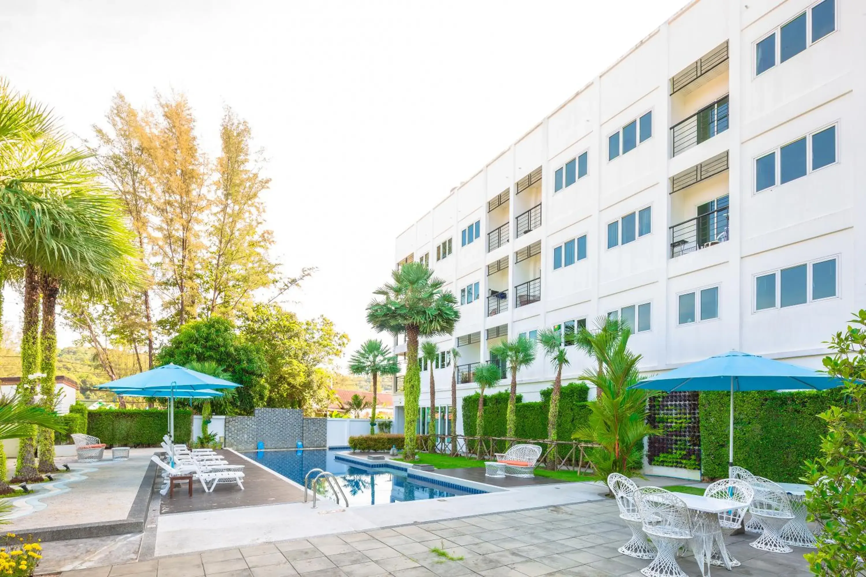 Garden view in Sungthong Kamala Beach Resort Garden view in Sungthong Kamala Beach Resort