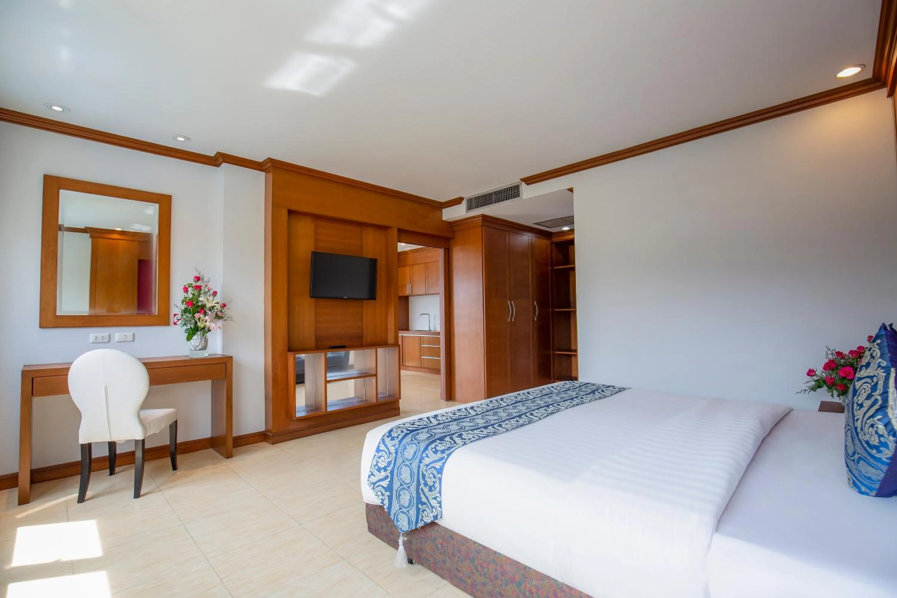 Bedroom, Bed in Sungthong Kamala Beach Resort