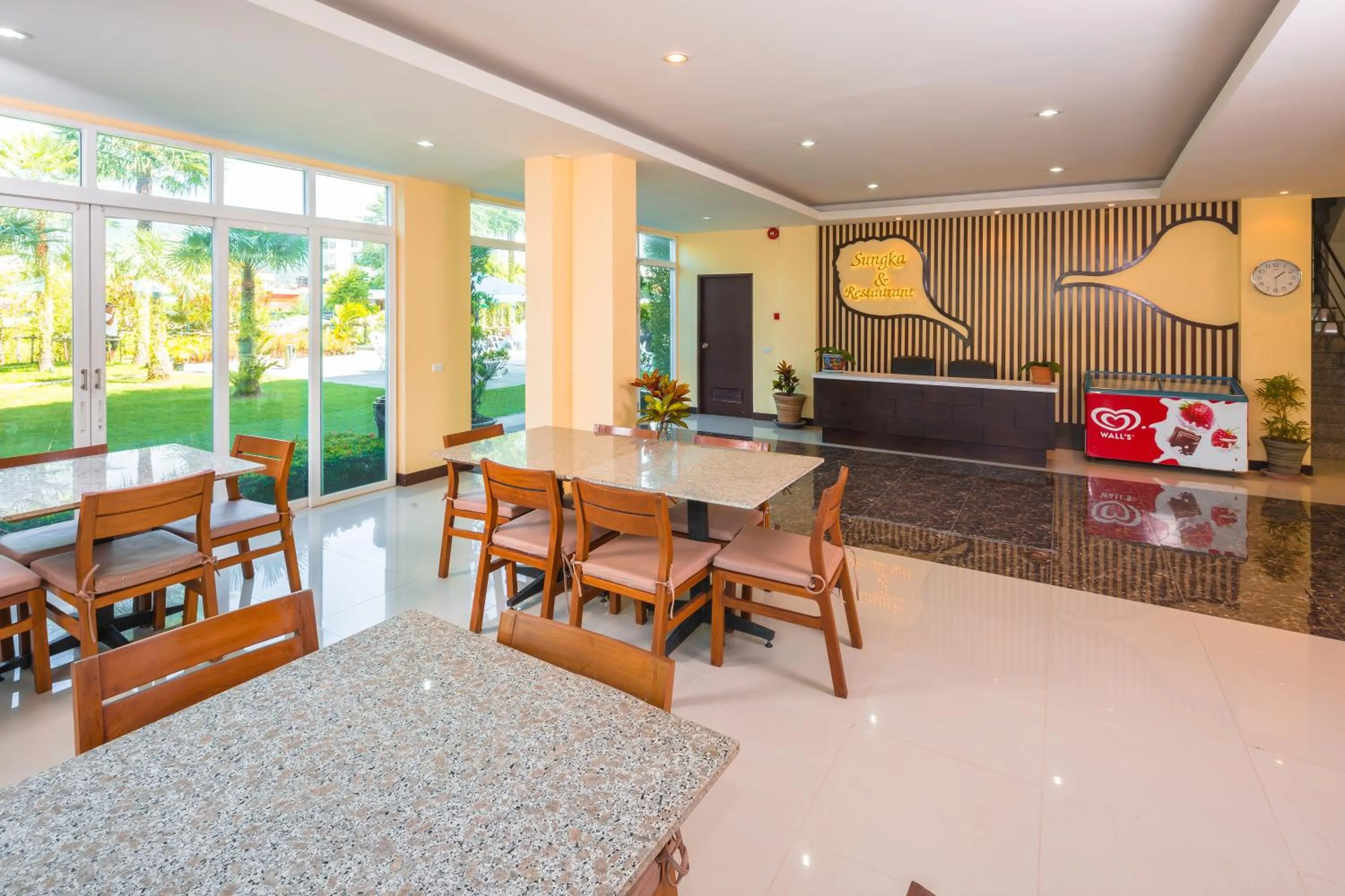 Buffet breakfast in Sungthong Kamala Beach Resort