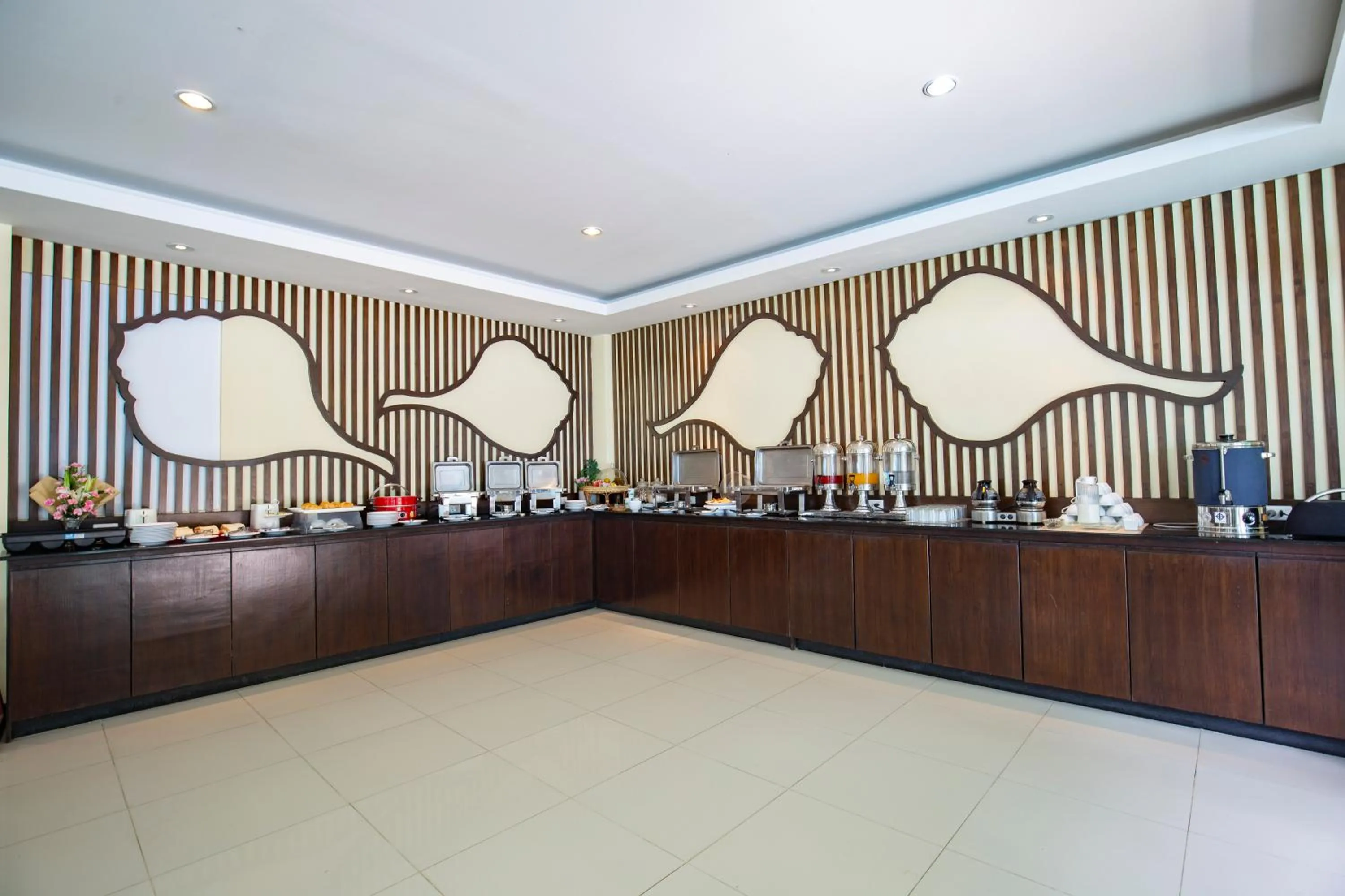 Restaurant/places to eat in Sungthong Kamala Beach Resort