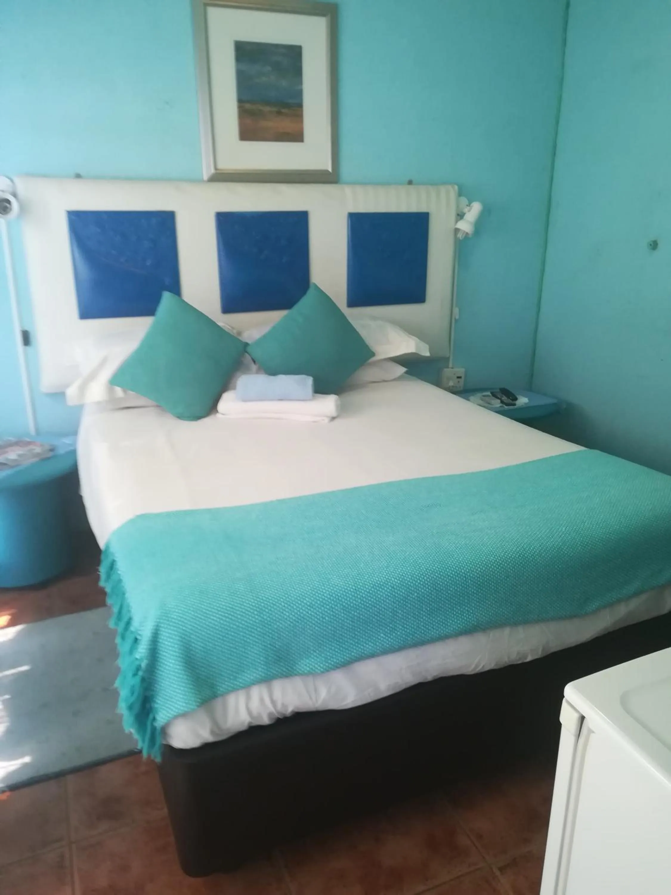 Bed in Diphororo guest house