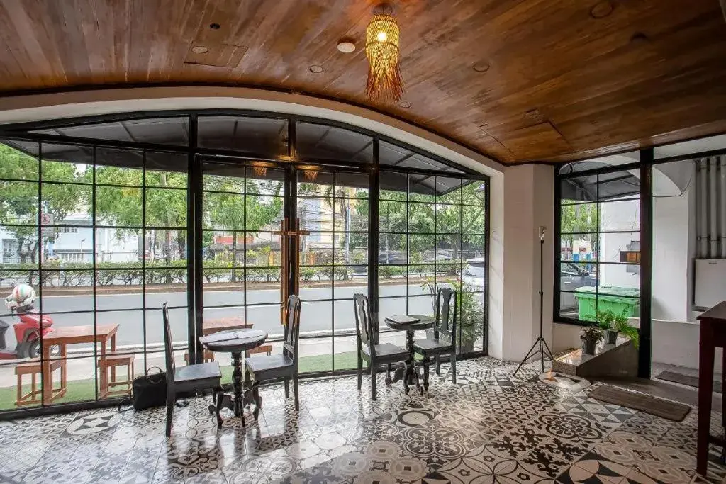 Property building in WHITE BANANA Manila - NEW Property building in WHITE BANANA Manila - NEW