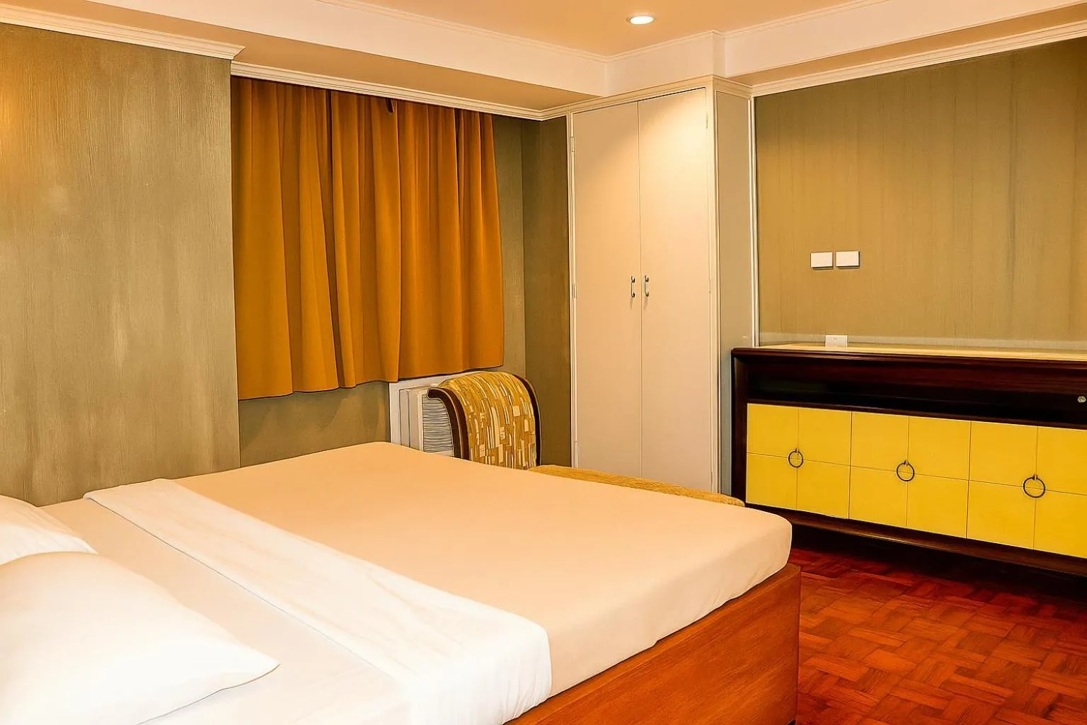 Bedroom, Bed in CONNECTOR Hostel