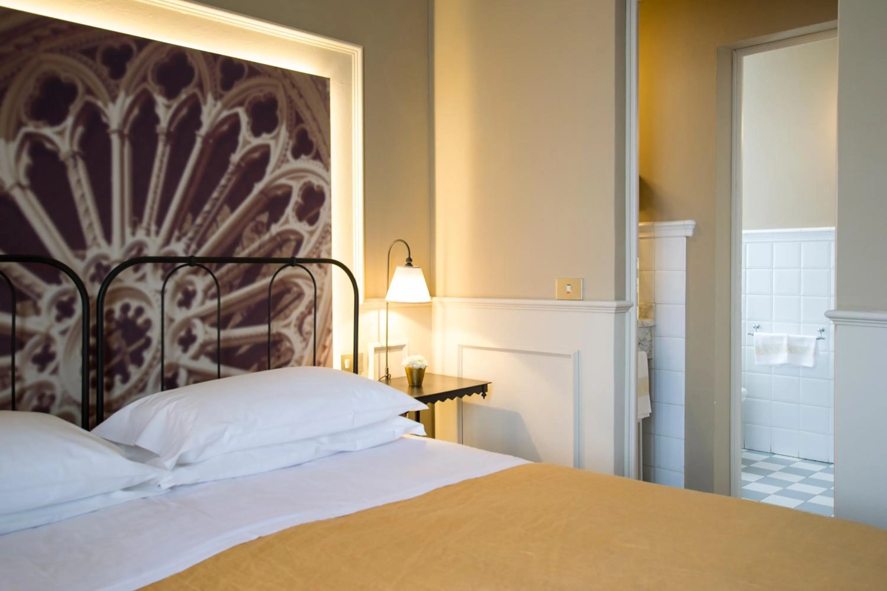 Bathroom, Bed in Locanda di Pietracupa