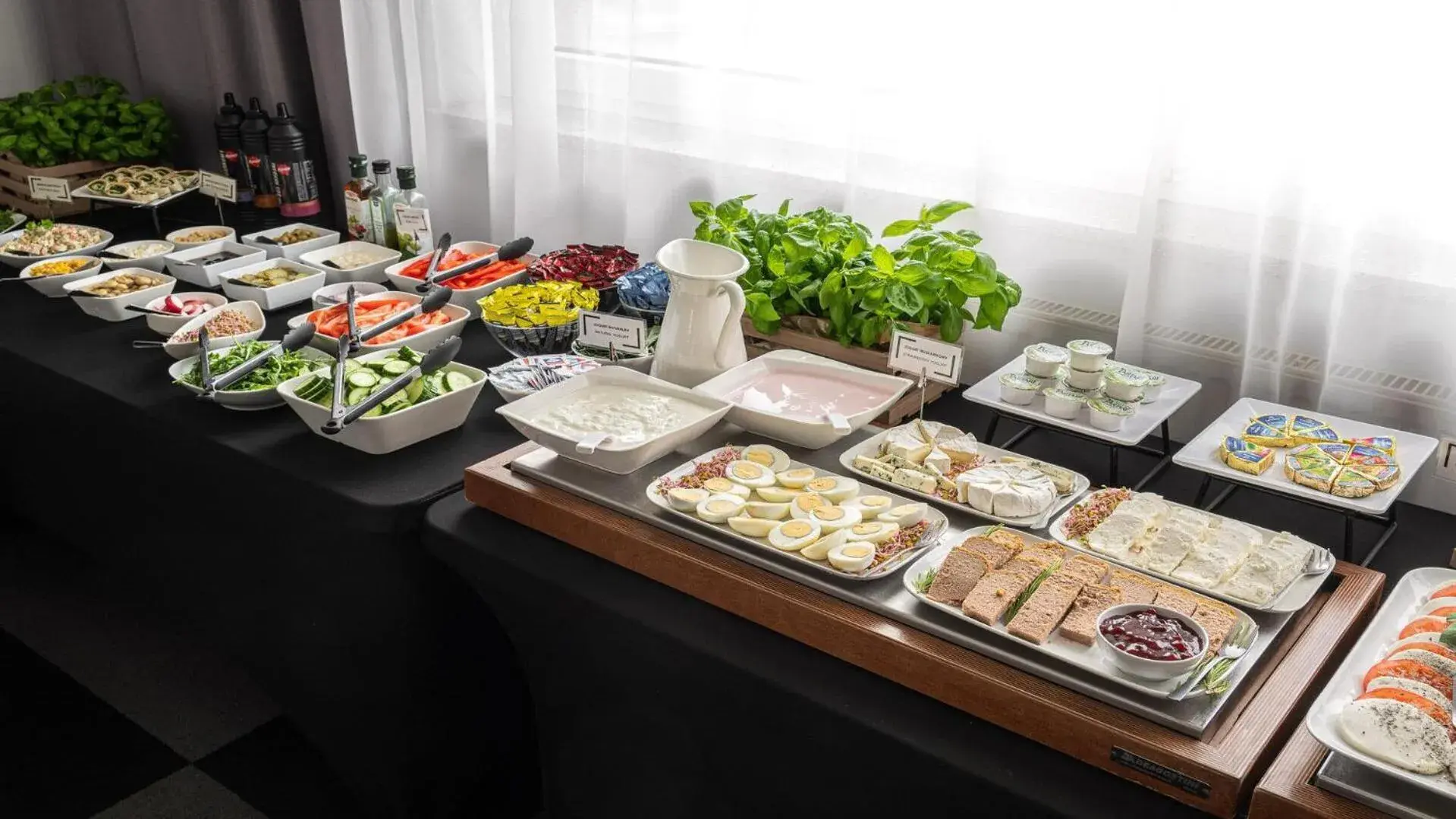 Restaurant/places to eat in B&B HOTEL Bytom Restaurant/places to eat in B&B HOTEL Bytom