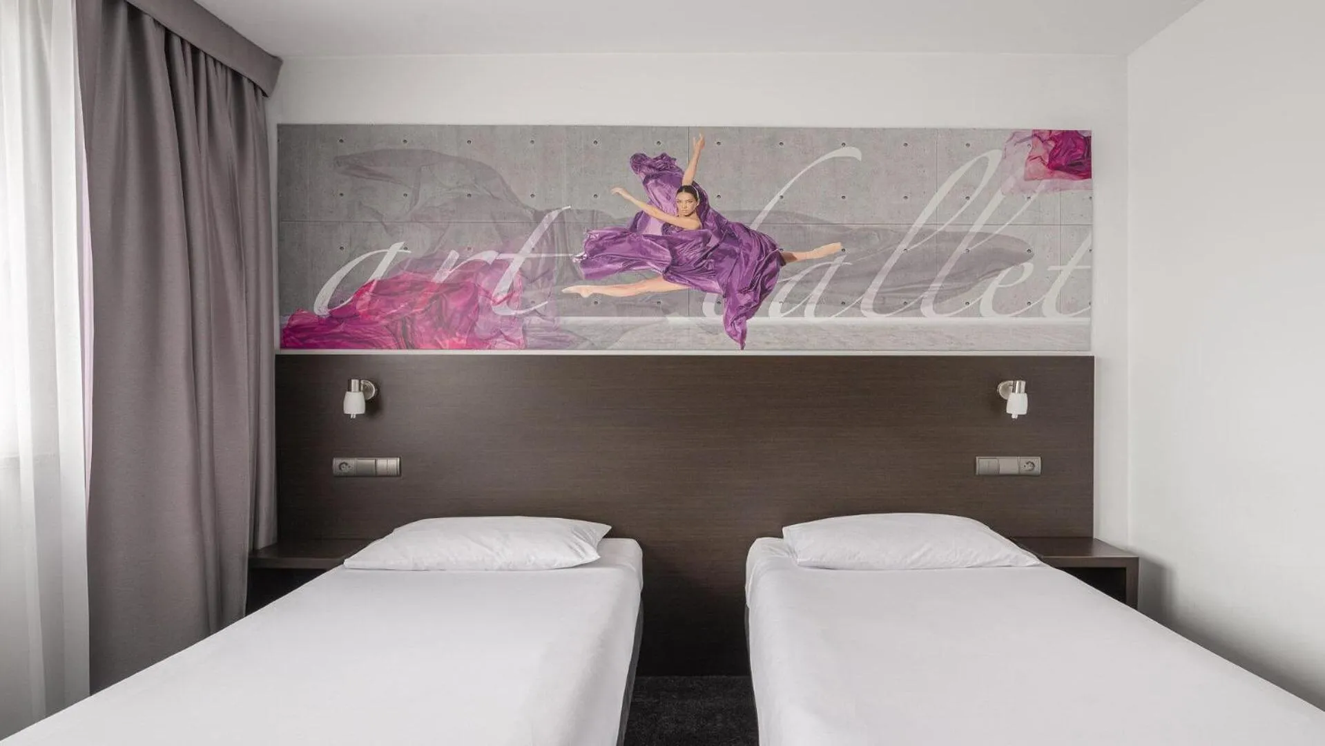 Bathroom, Bed in B&B HOTEL Bytom