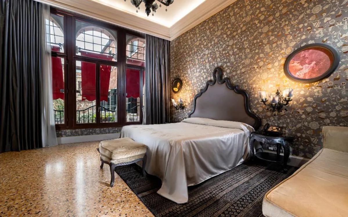 Bed in Hotel Palazzetto Madonna