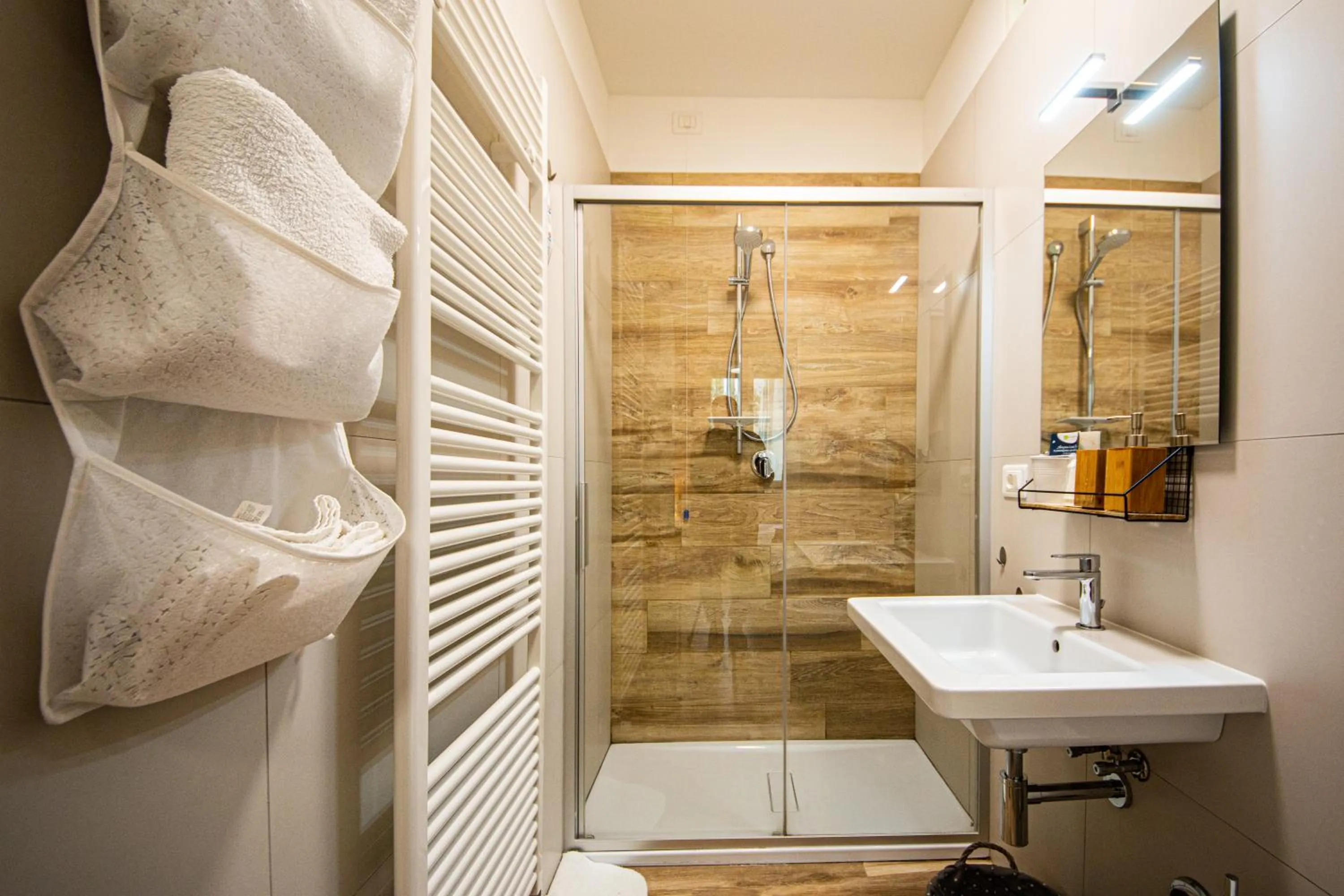 Bathroom in Sweet Harbour PORTO - Affittacamere