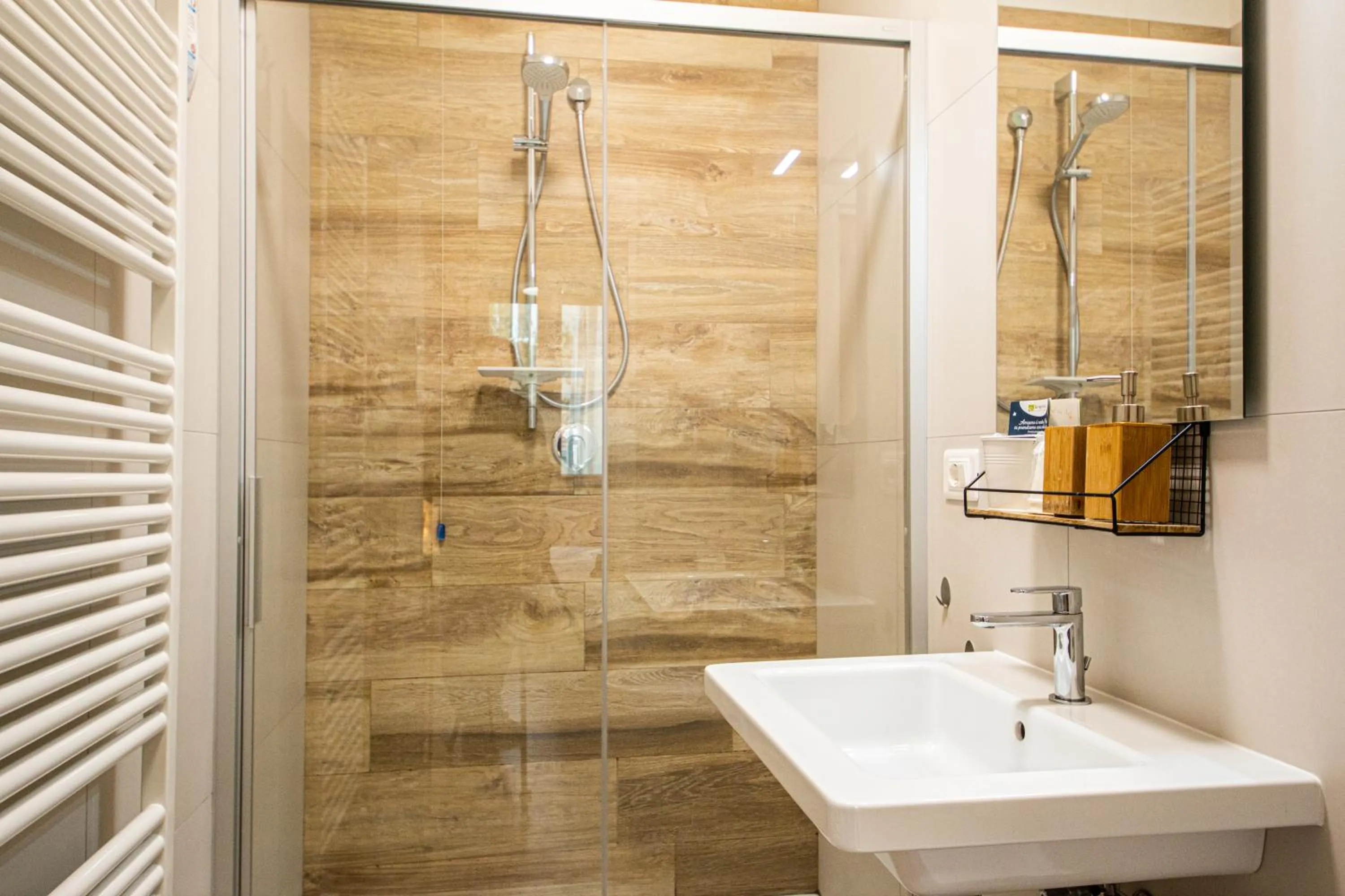 Bathroom in Sweet Harbour PORTO - Affittacamere