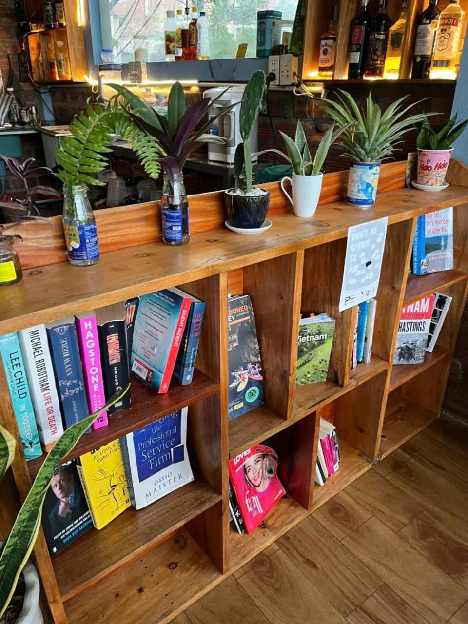 Library in Phong Nha An An Homestay