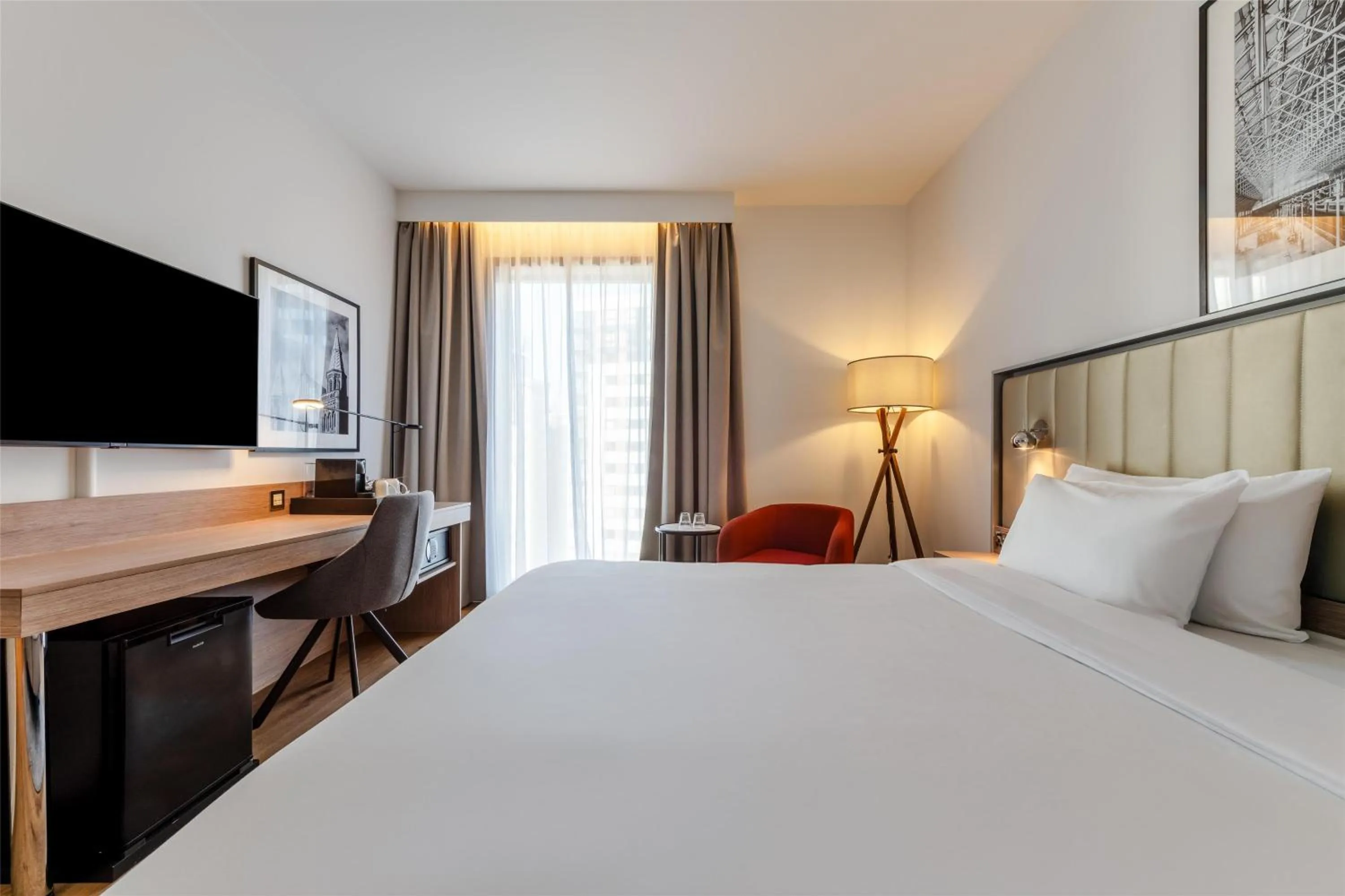 Bedroom, Bed in Radisson Hotel Manchester City Centre, A Verified Net Zero Hotel