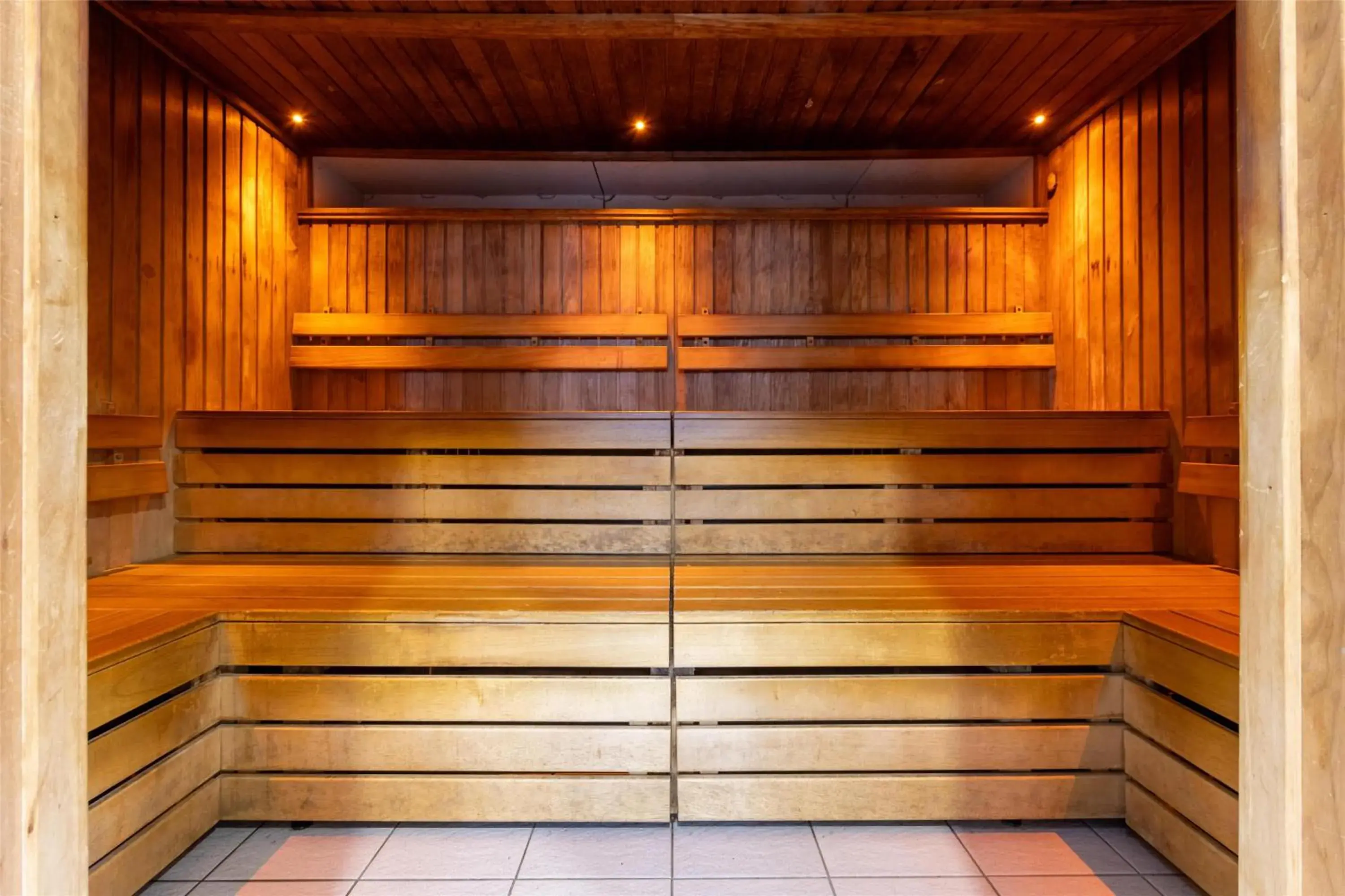 Fitness centre/facilities in Radisson Hotel Manchester City Centre, A Verified Net Zero Hotel Fitness centre/facilities in Radisson Hotel Manchester City Centre, A Verified Net Zero Hotel