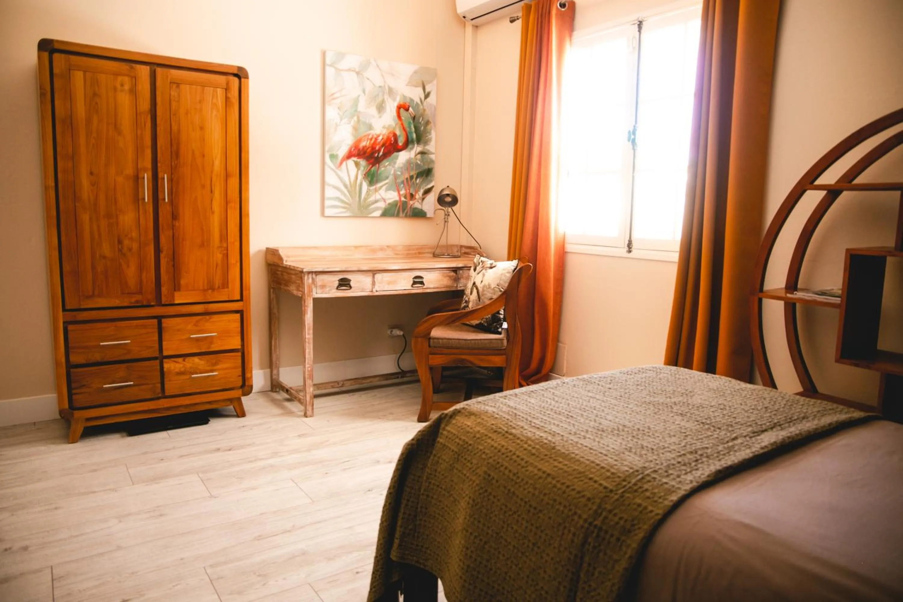 Bed in LE COLONIAL, T4 à 5 mn Aeroport dans villa de standing