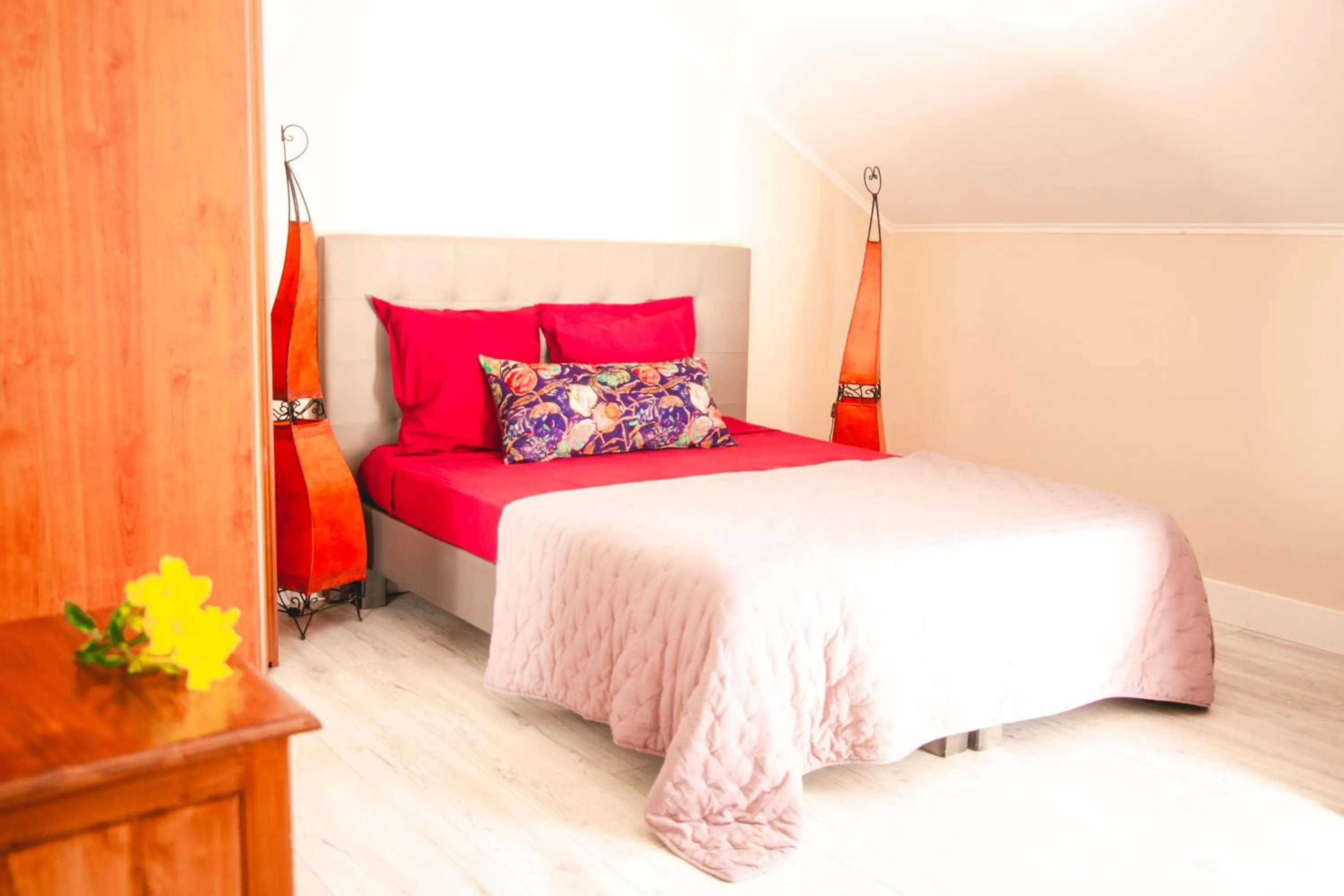 Bed in LE COLONIAL, T4 à 5 mn Aeroport dans villa de standing