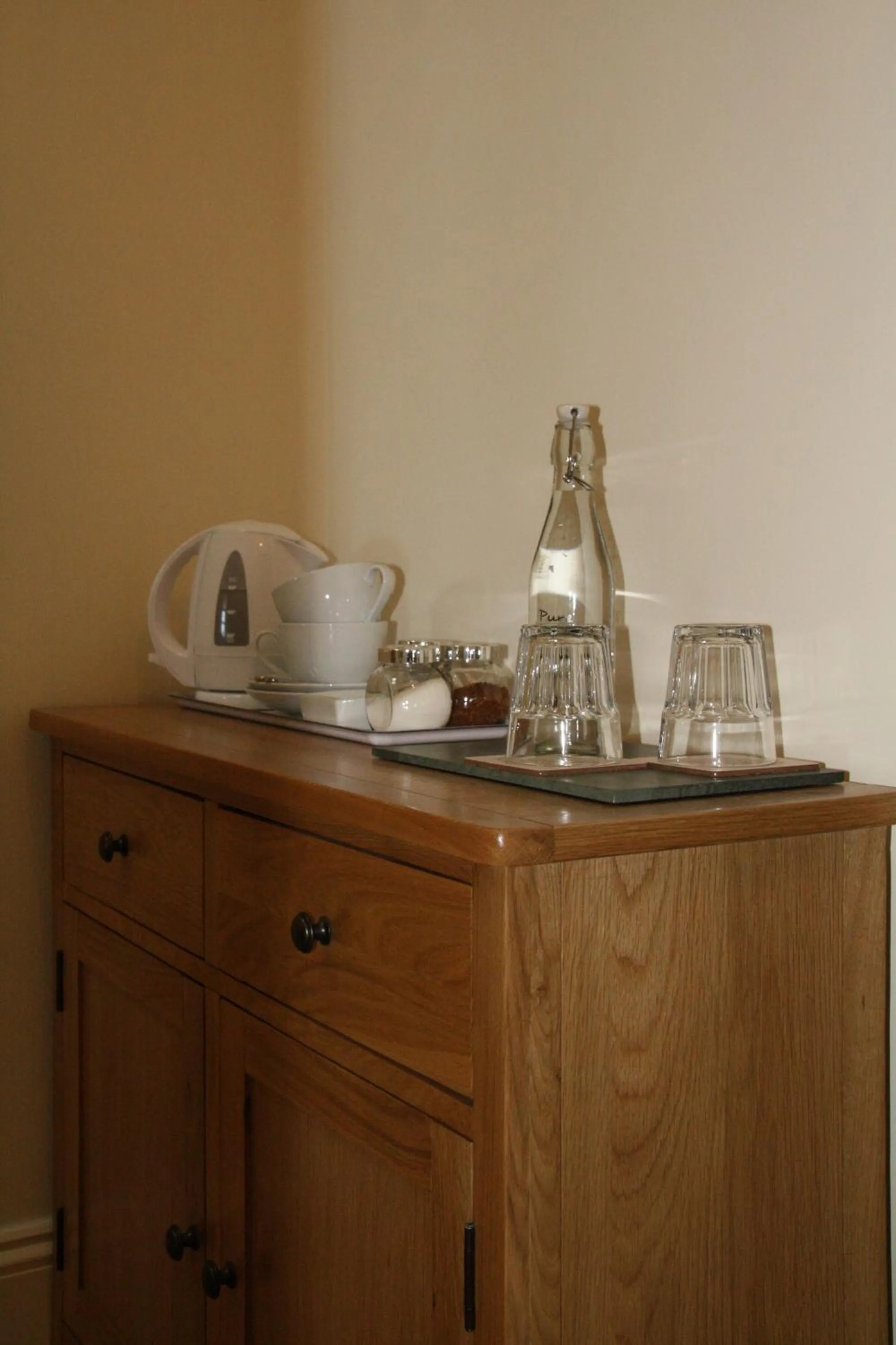 Food and drinks in Ebberley Escapes