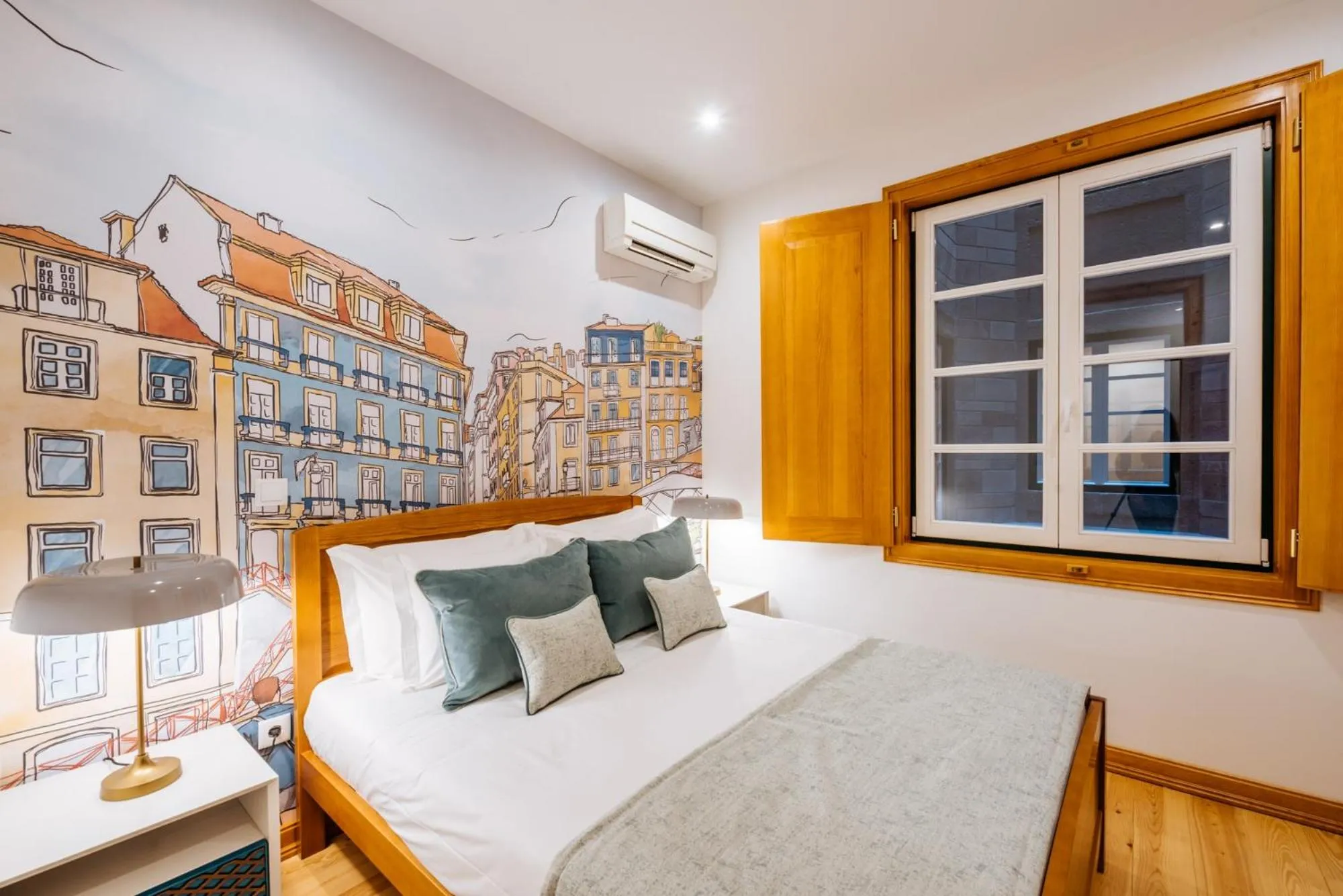 View (from property/room), Bed in Varandas de Lisboa - Tejo River Apartments & Rooms