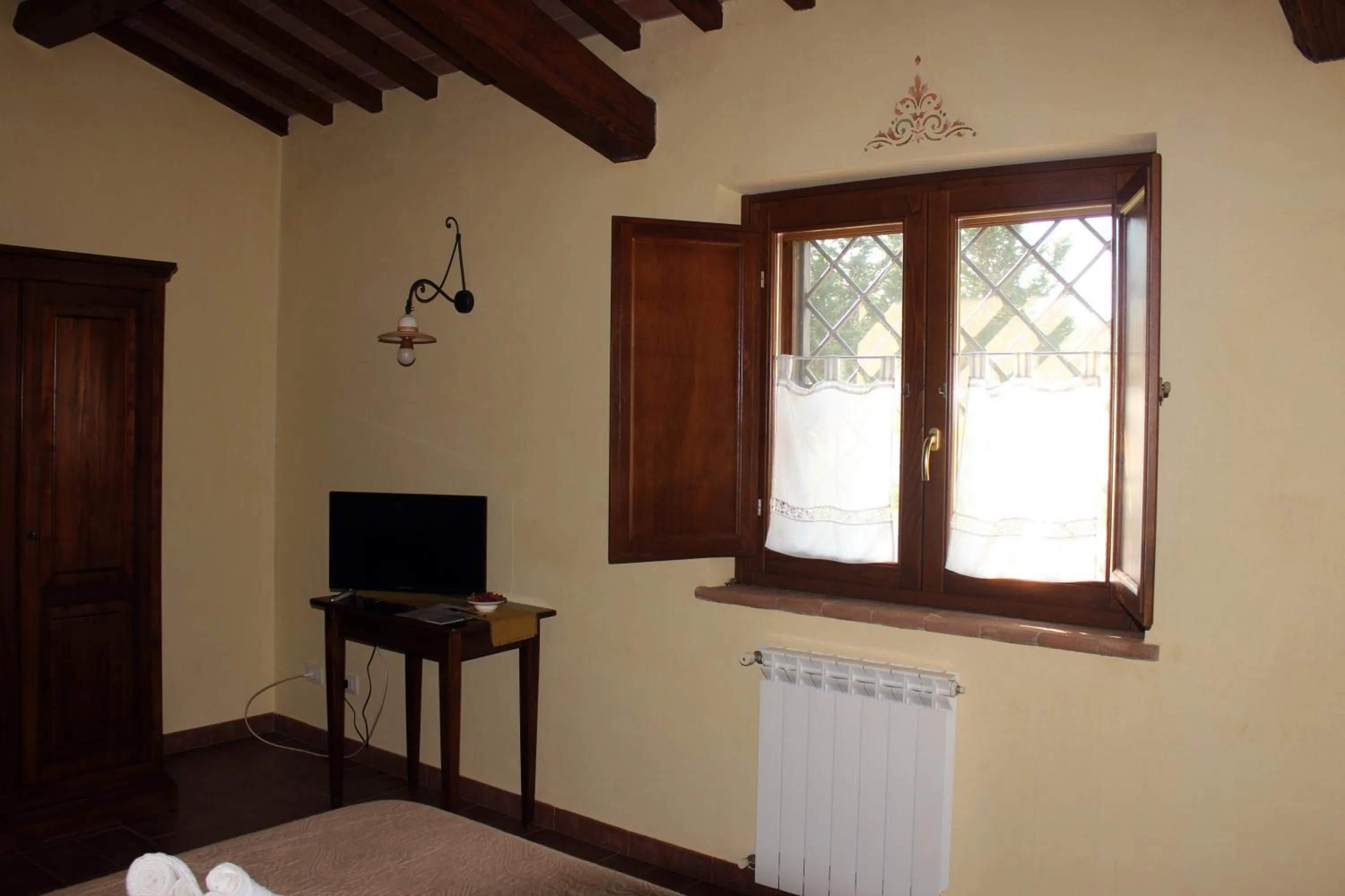 TV and multimedia, TV/Entertainment Center in Il Podere San Giuseppe