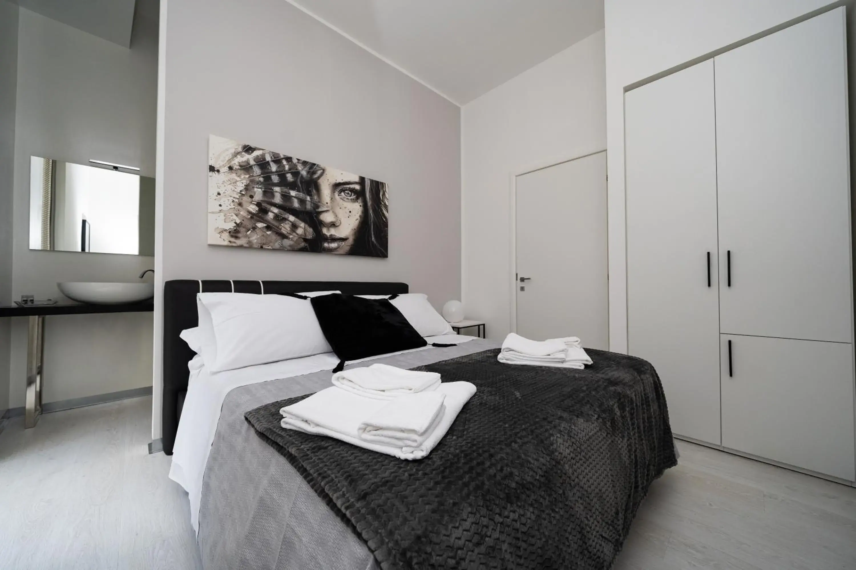 White Rooms White Rooms