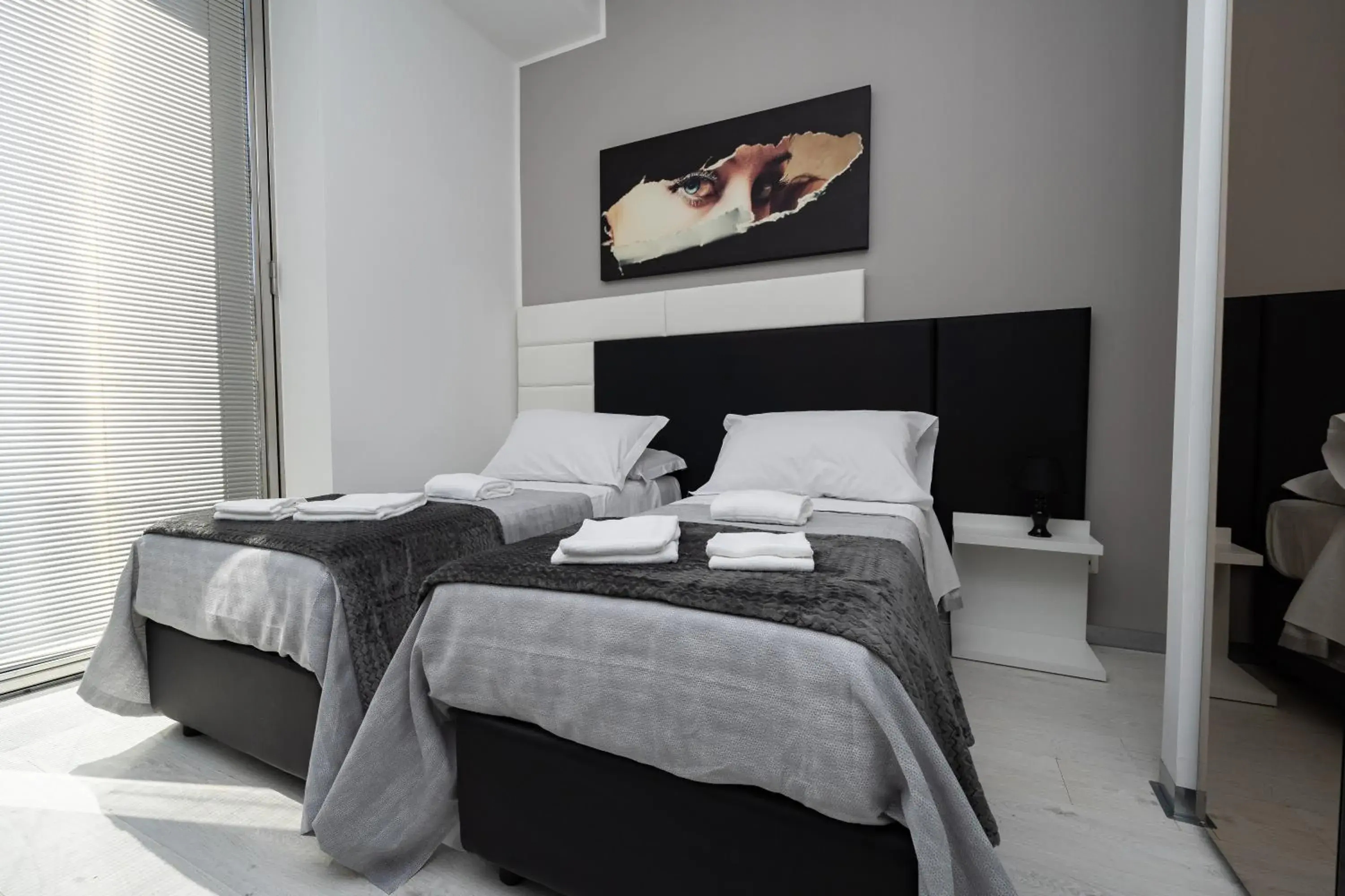 Double or Twin Room - single occupancy in White Rooms Double or Twin Room - single occupancy in White Rooms