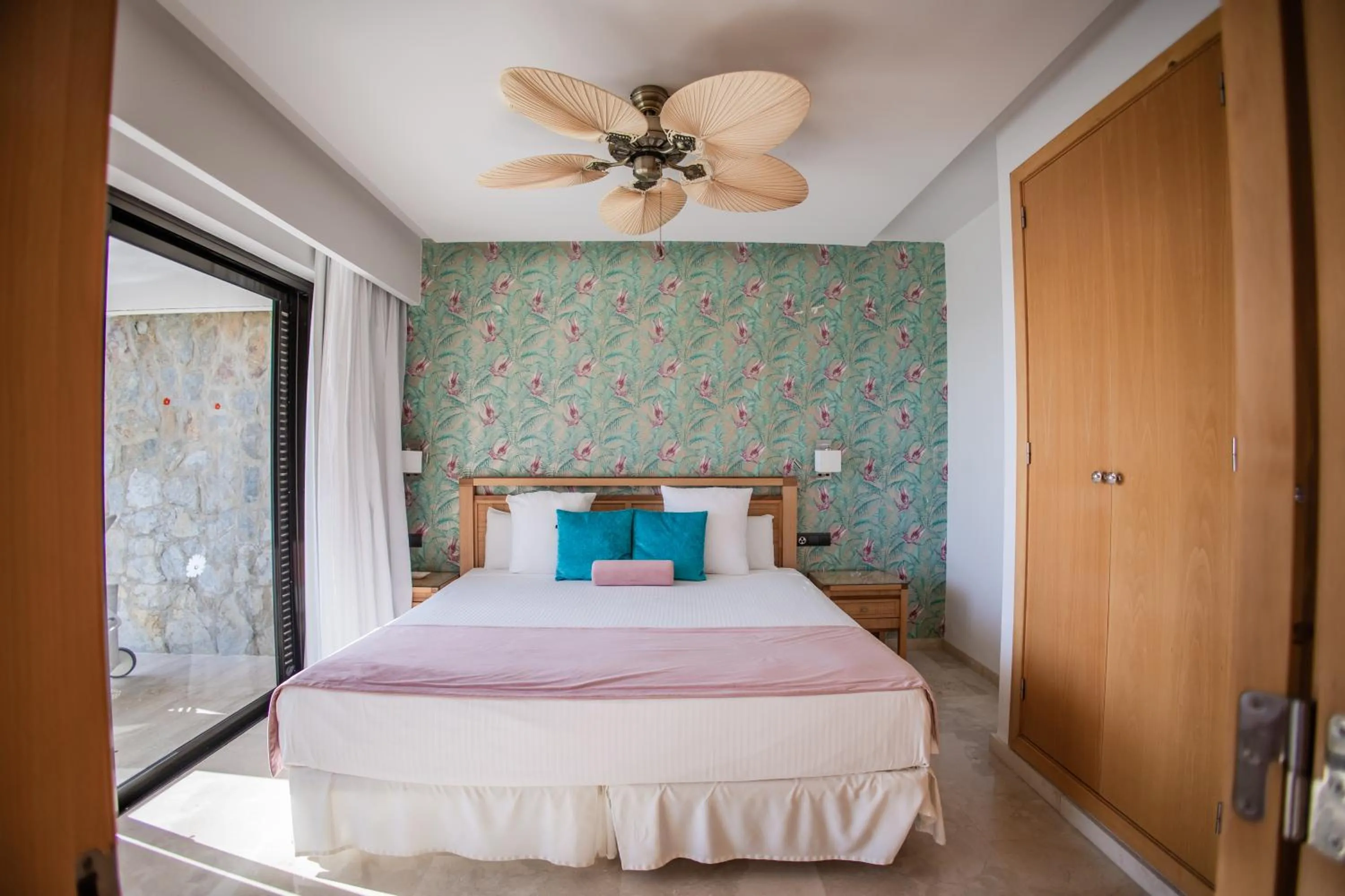 Bedroom, Bed in Serenity Amadores