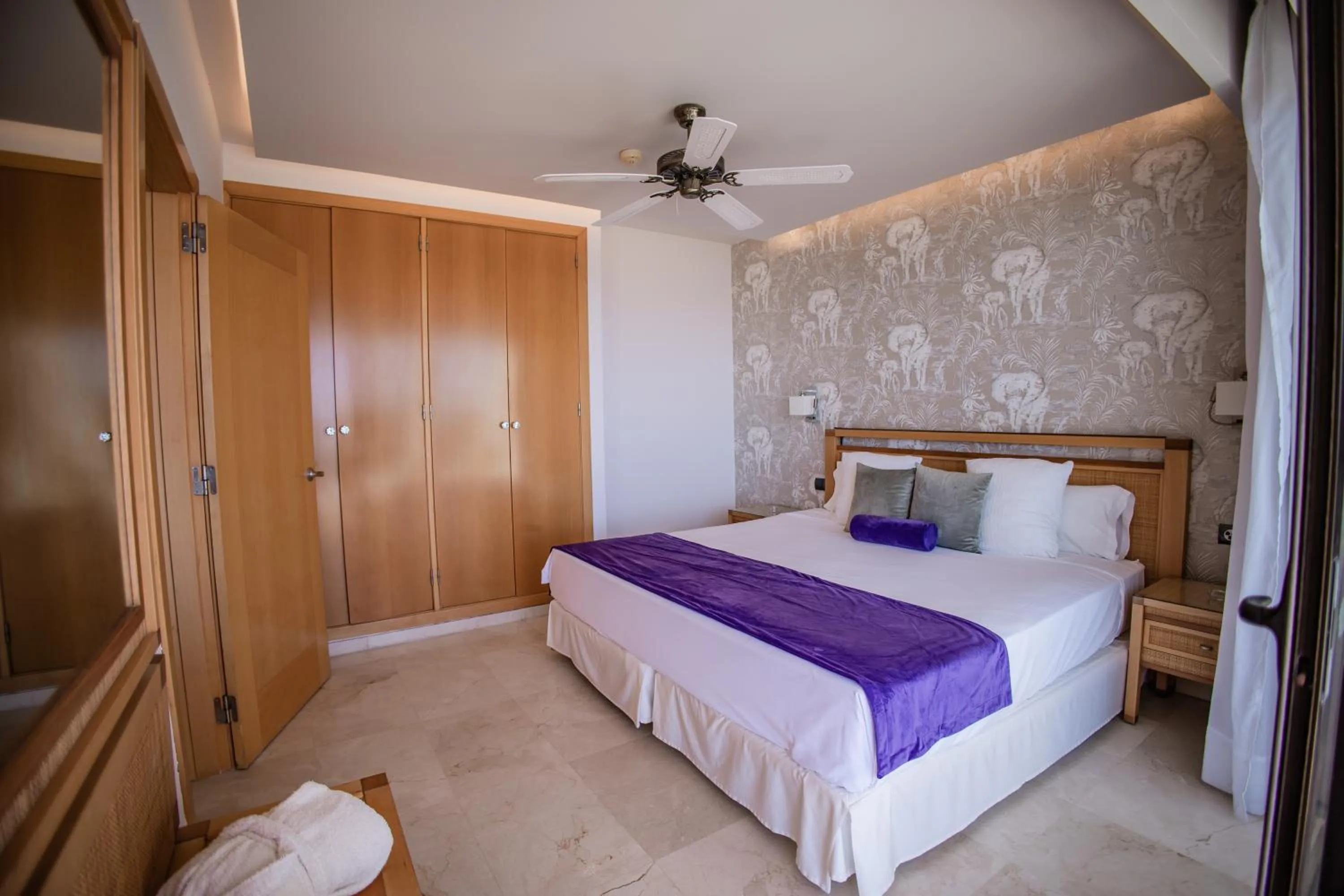 Bed in Serenity Amadores