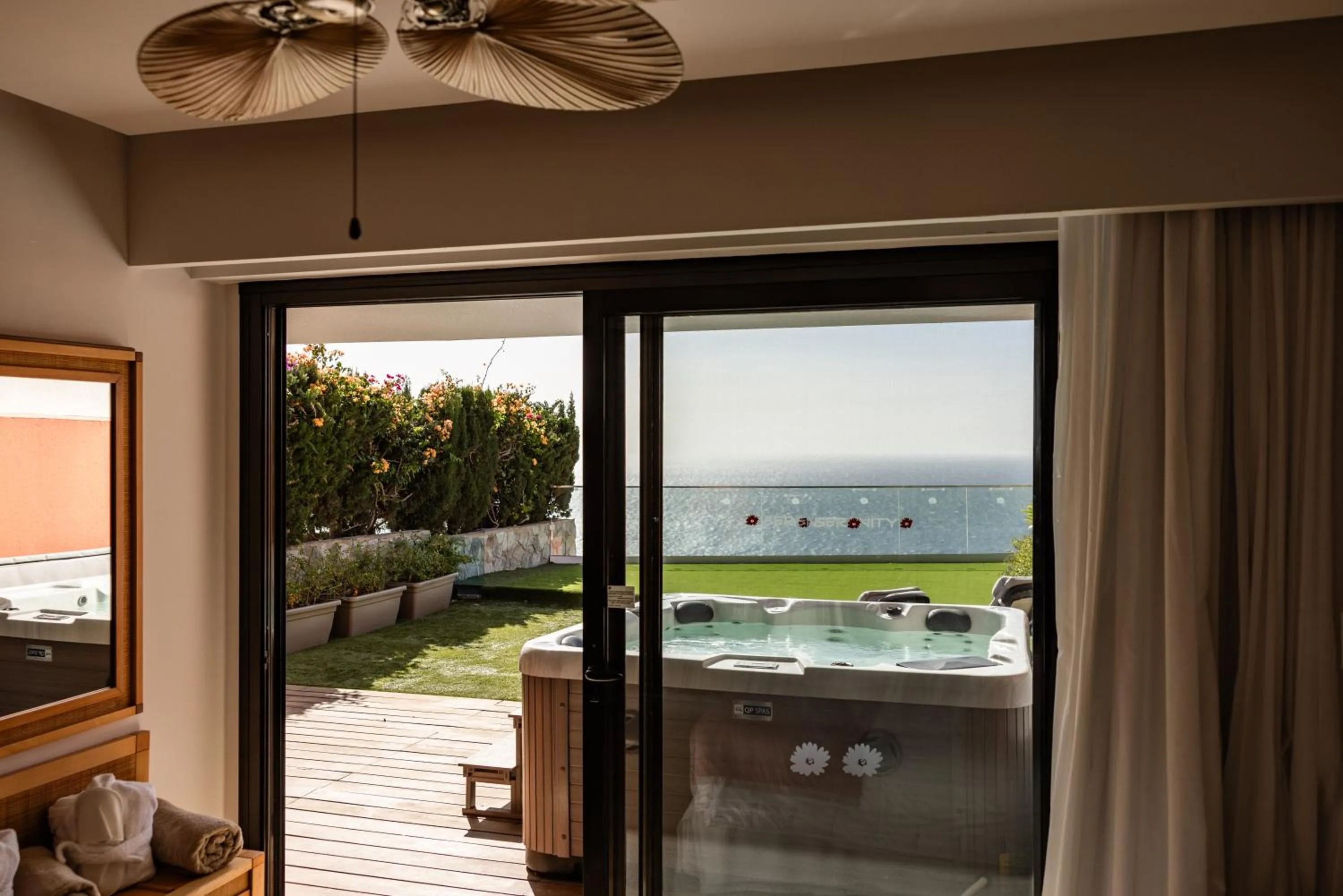 Patio in Serenity Amadores