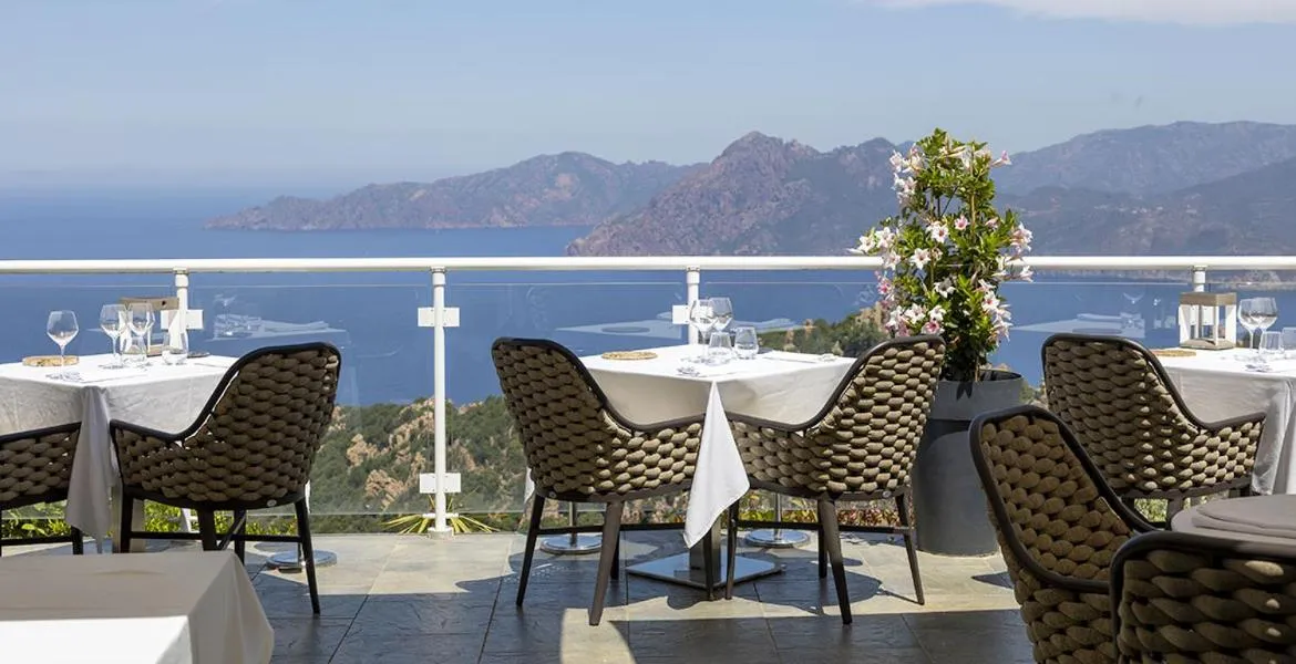 Patio in Hôtel Capo Rosso