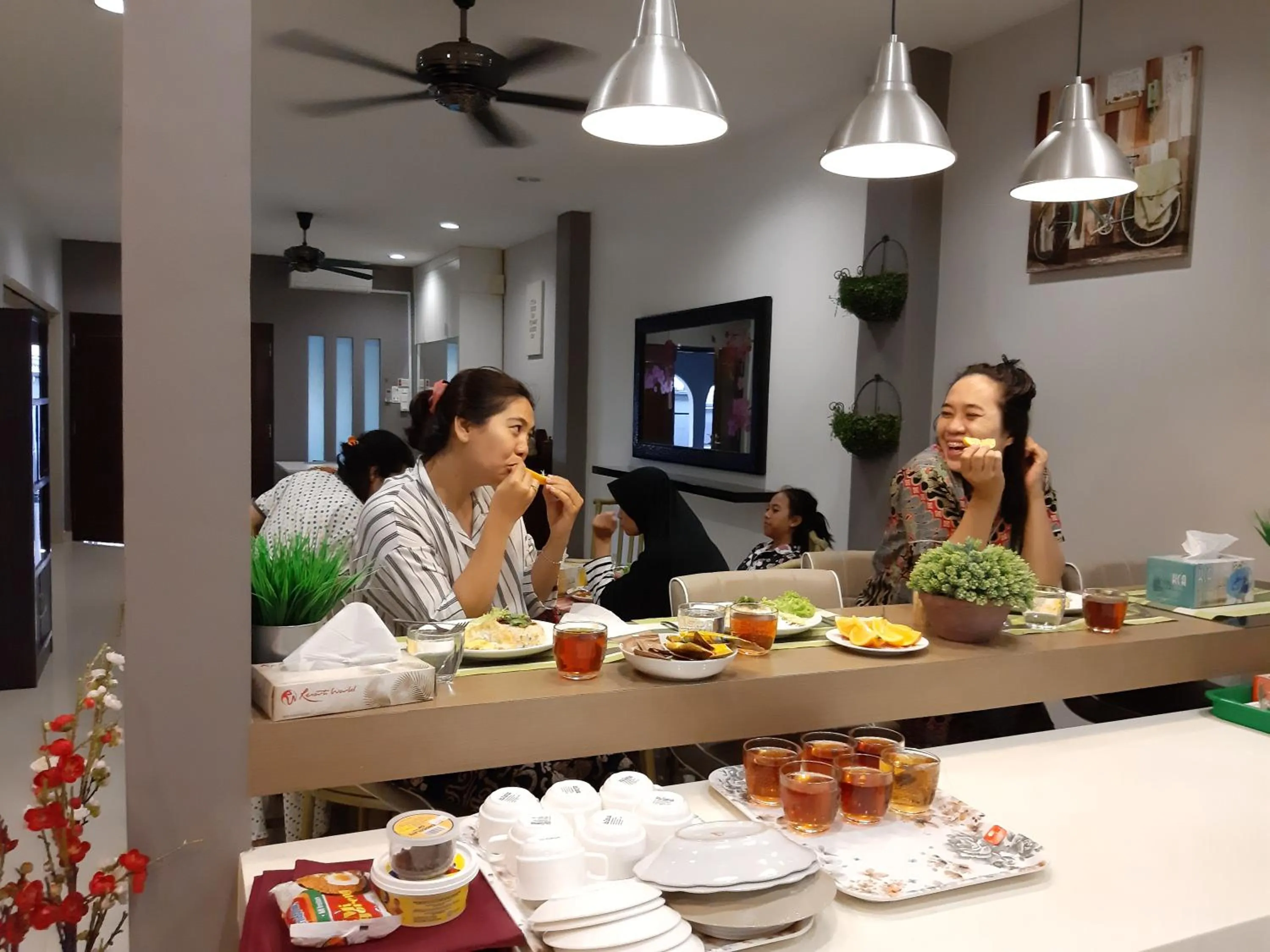 Restaurant/places to eat in Walasa Kuala Lumpur Homes by MSH