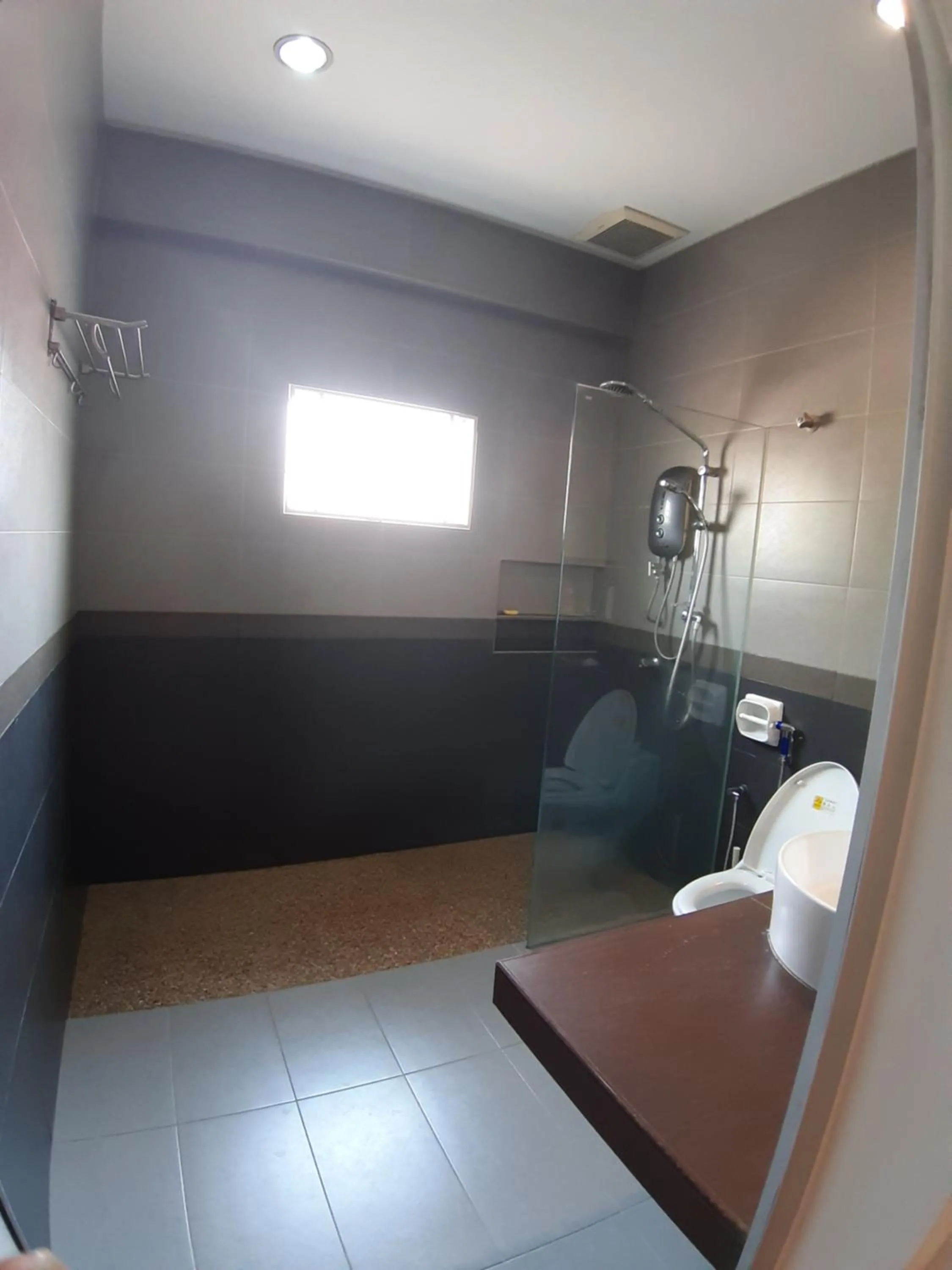 Bathroom in Walasa Kuala Lumpur Homes by MSH