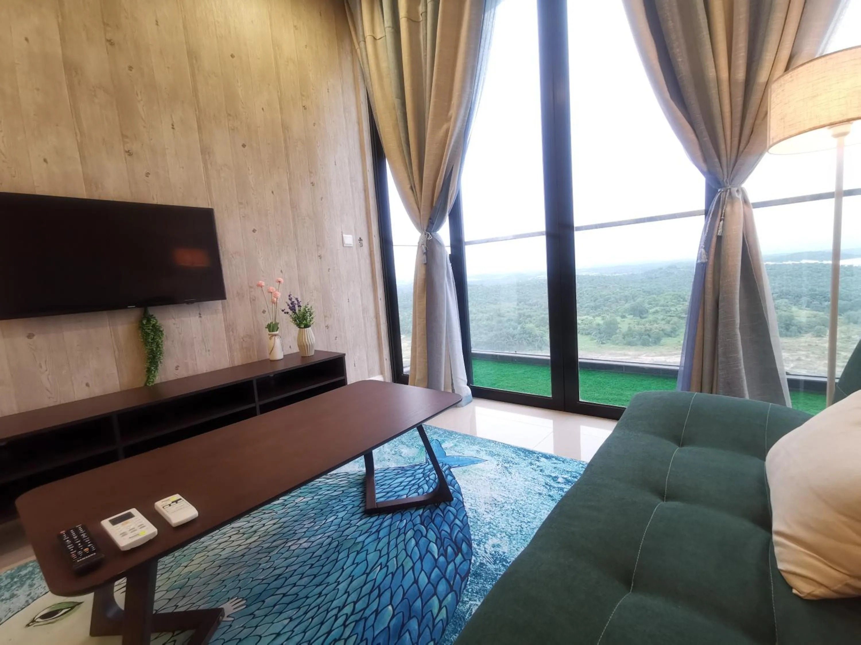 TV and multimedia, Bed in Legoland D'PRISTINE Apartment By TGP