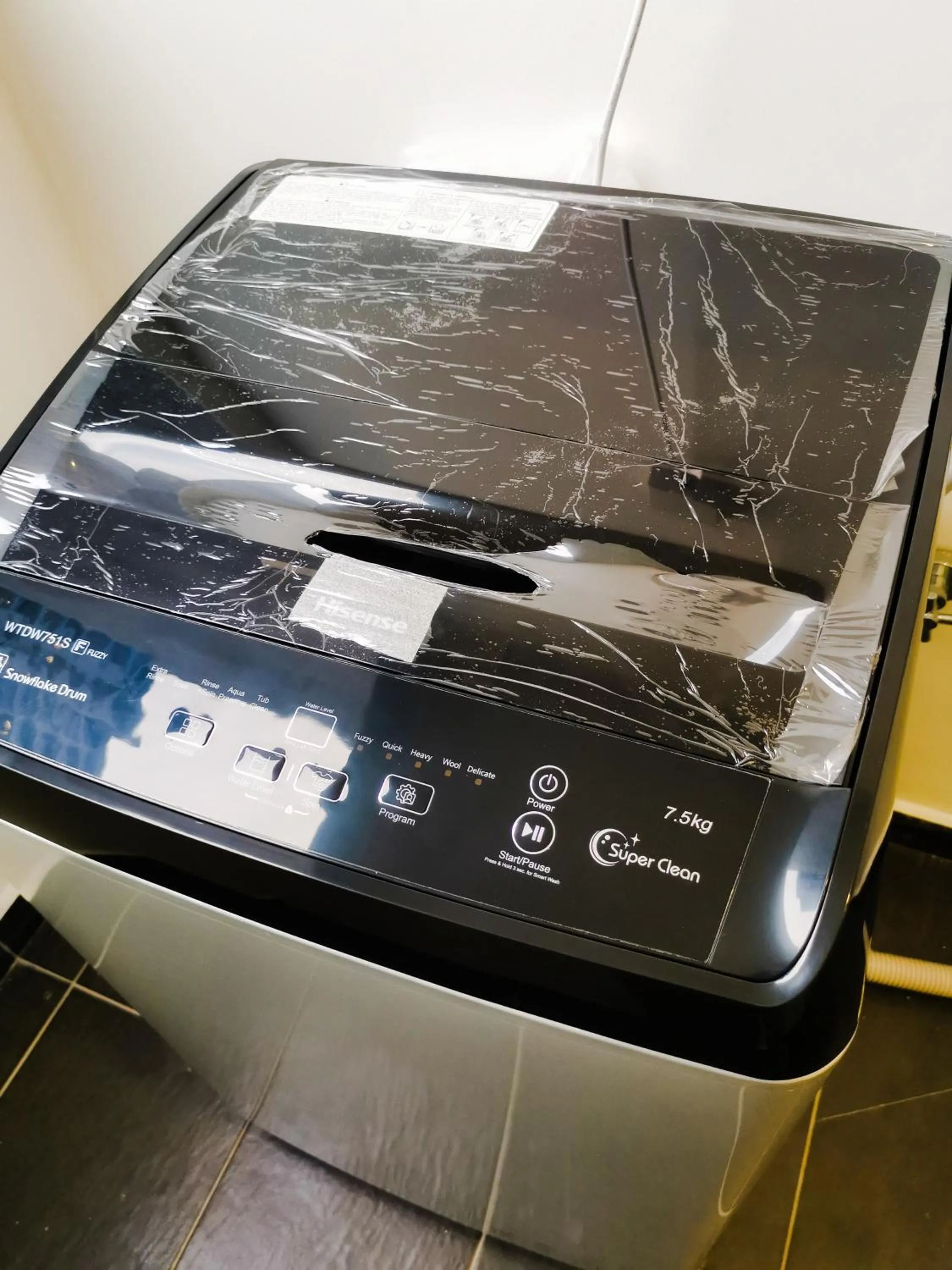 washing machine in Legoland D'PRISTINE Apartment By TGP