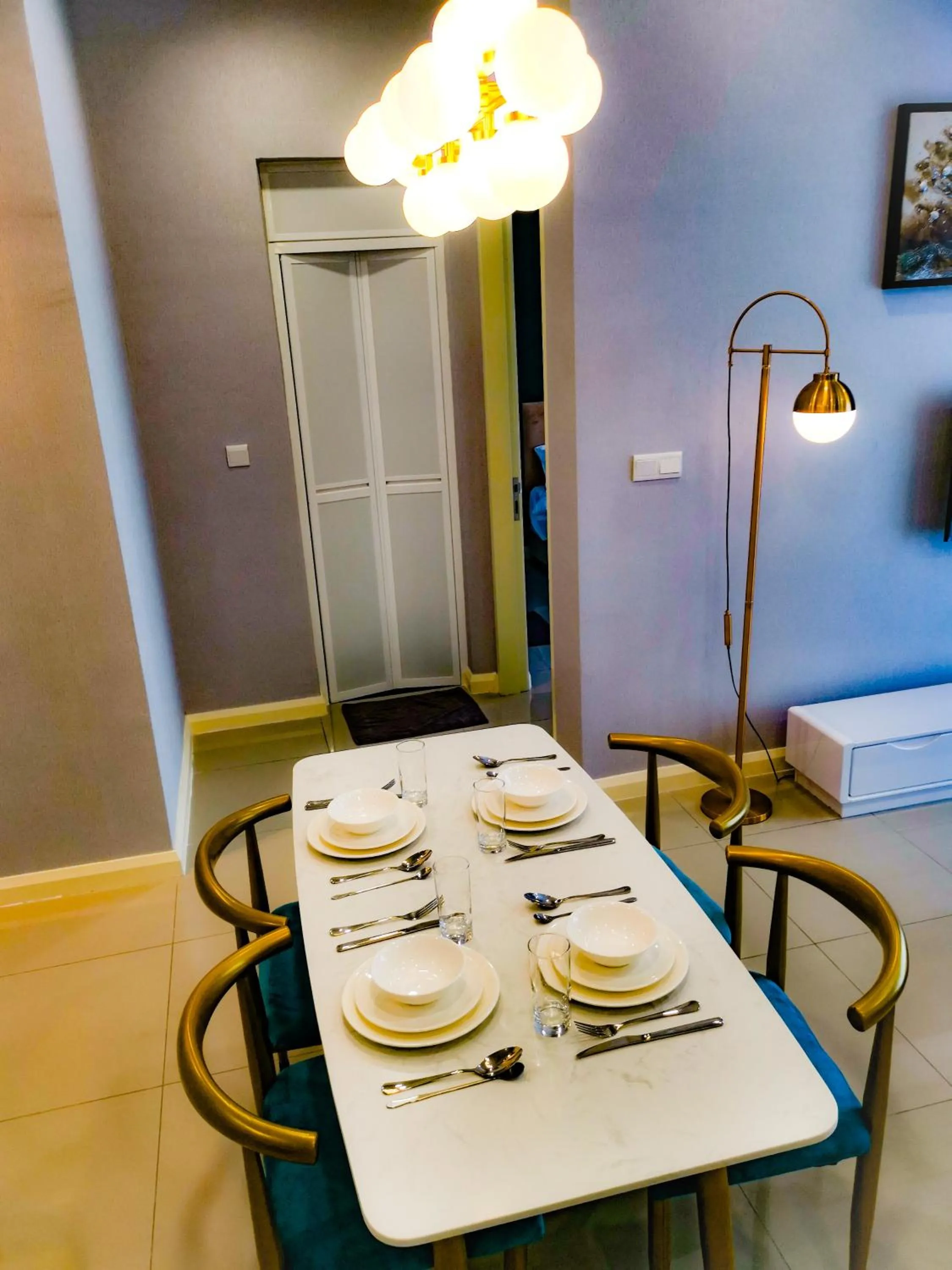 Dining area in Legoland D'PRISTINE Apartment By TGP