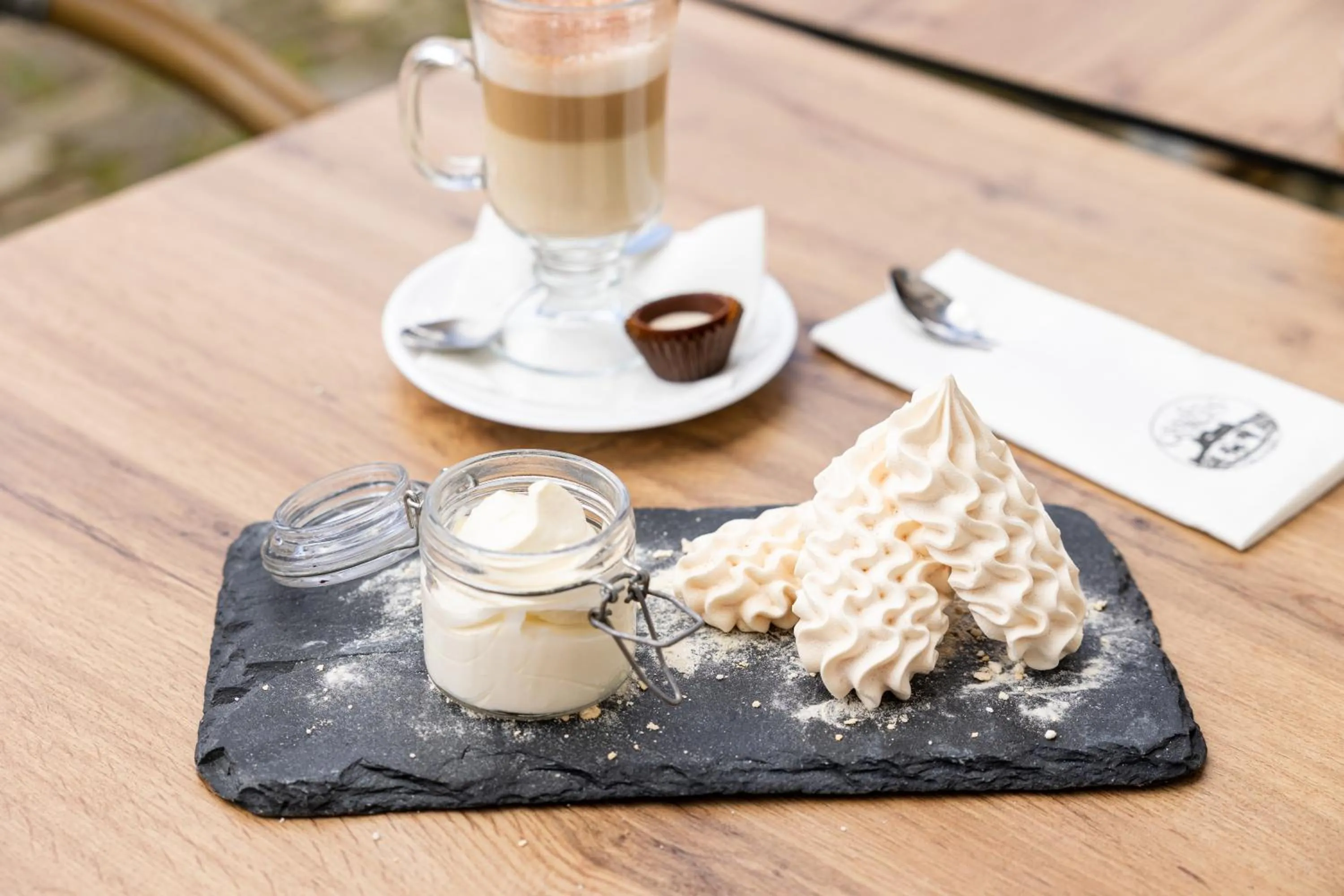 Food and drinks in Le Saint Georges