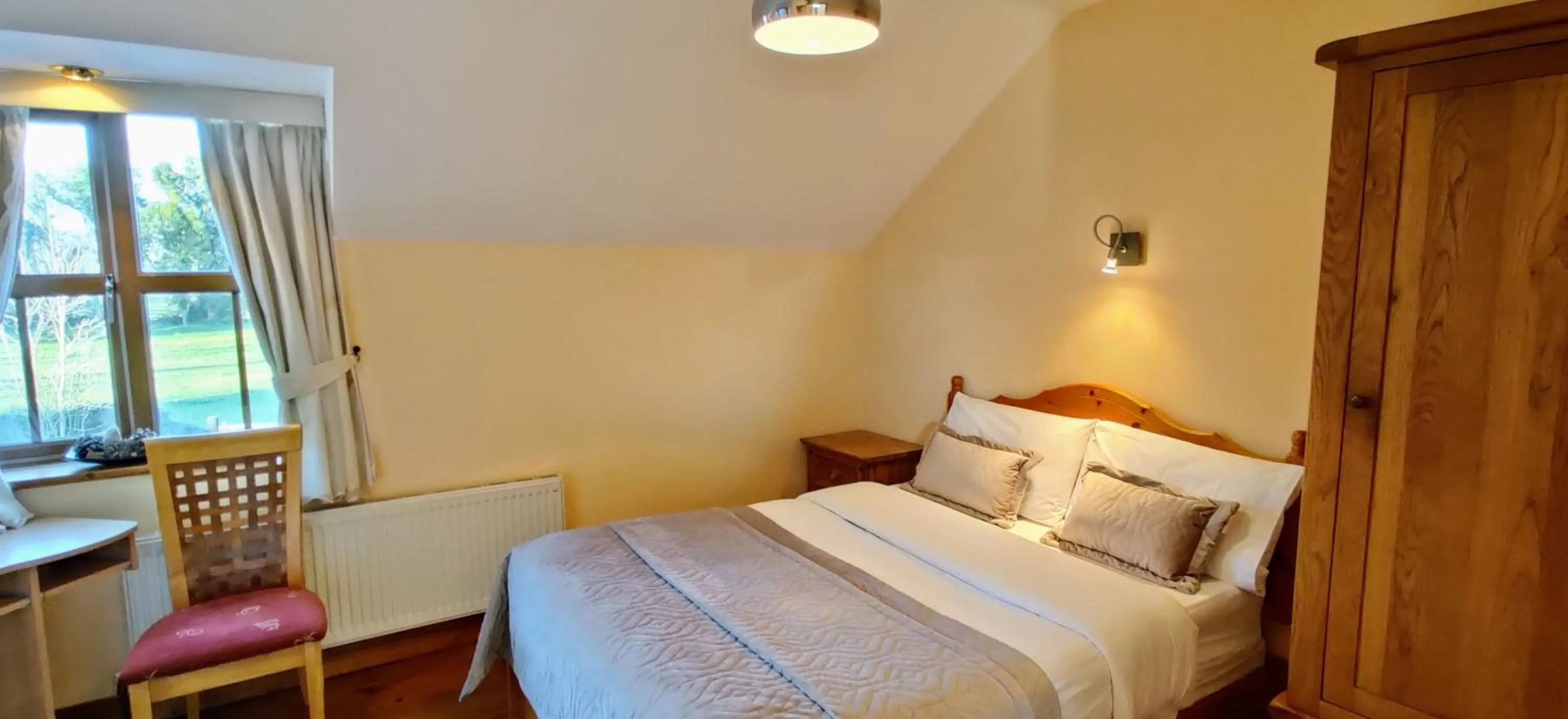 Bed in Moynure House Boutique B&B & Separate Two bedroom Chalet