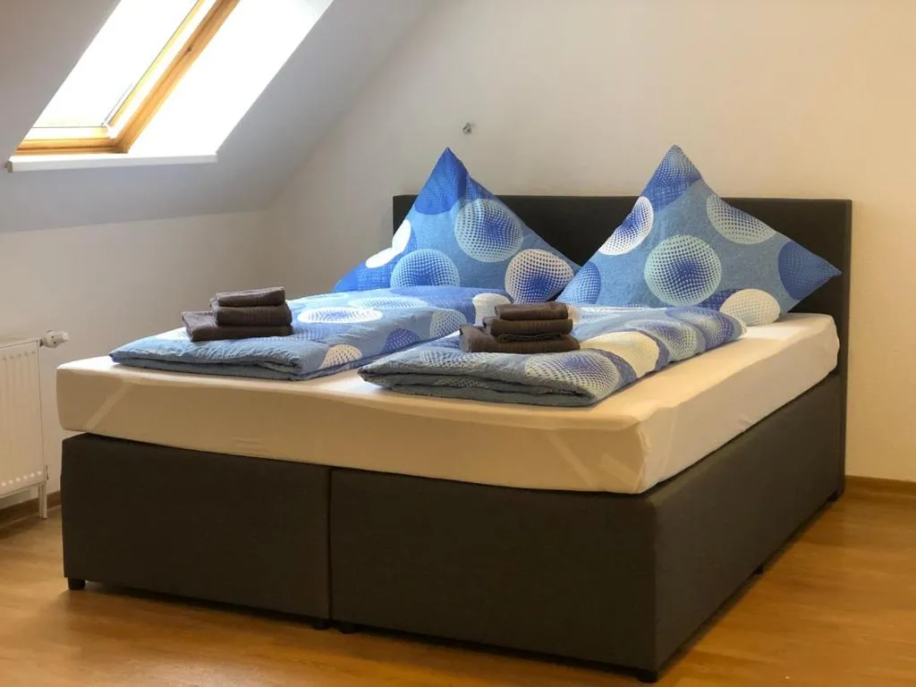 Bed in Fewo und Meer WHV