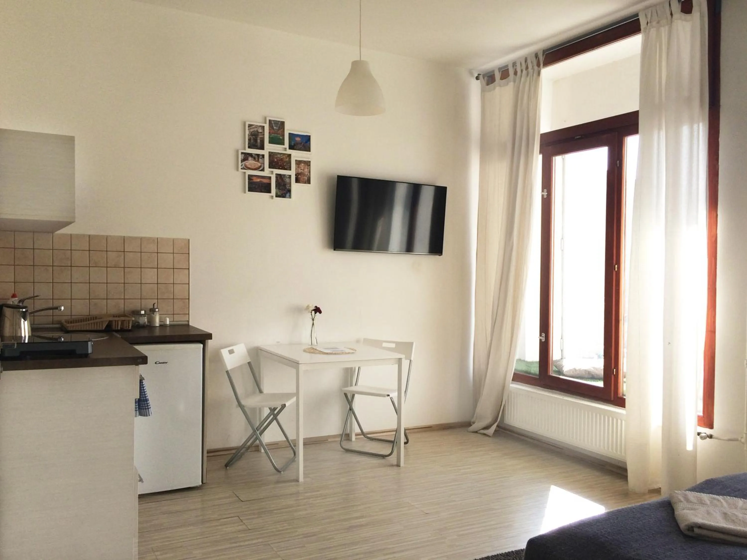 Zoom-Budapest Apartments