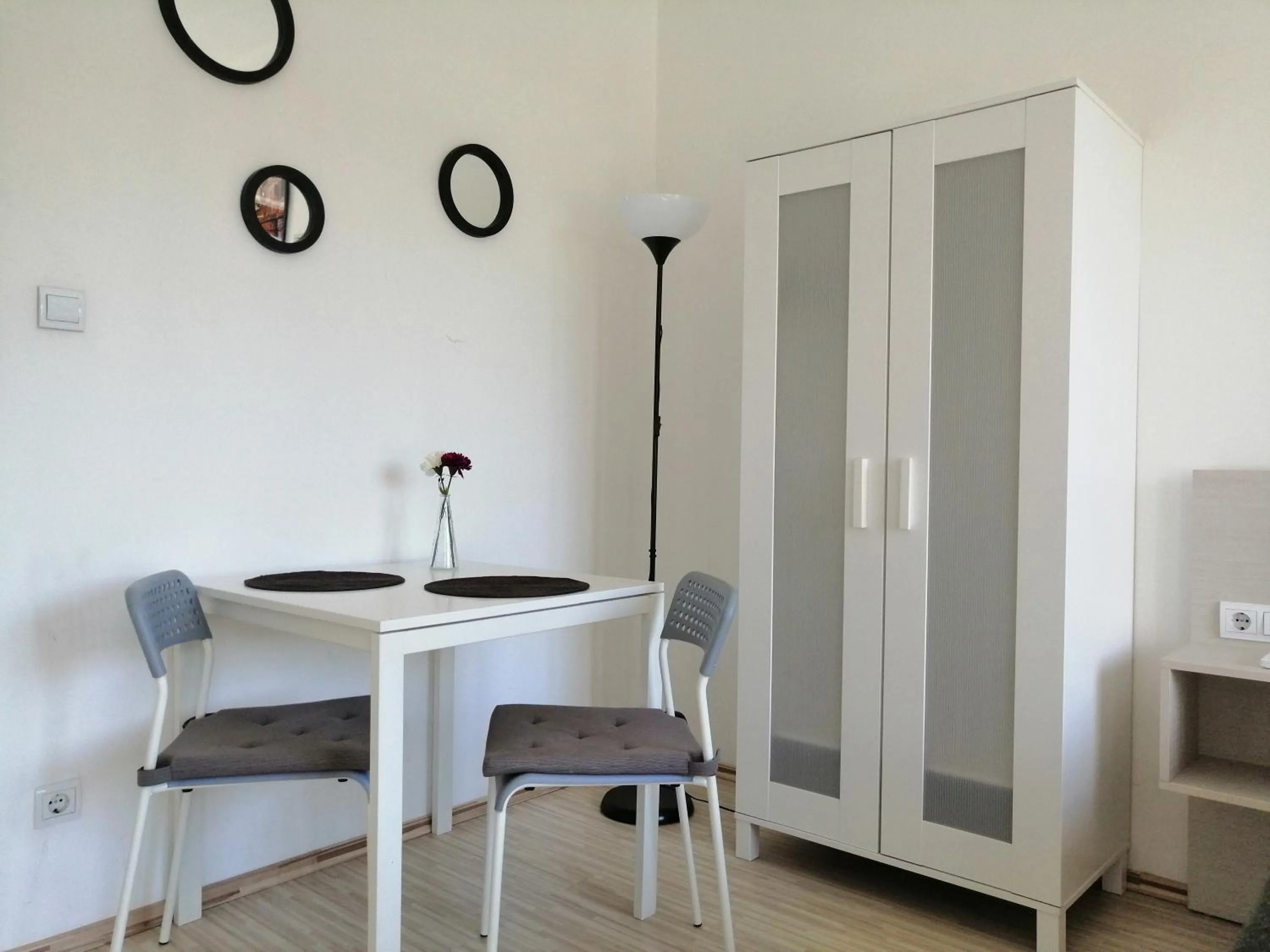 Zoom-Budapest Apartments