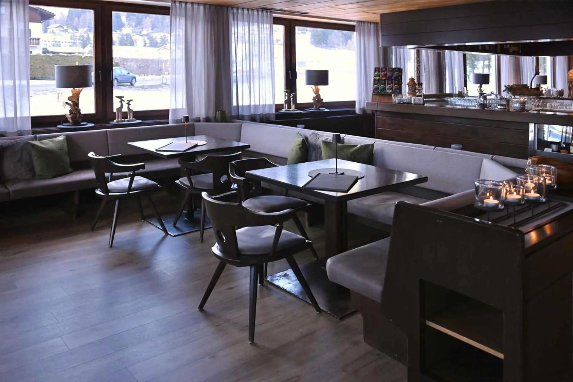 Lounge or bar in Hotel Toblacherhof