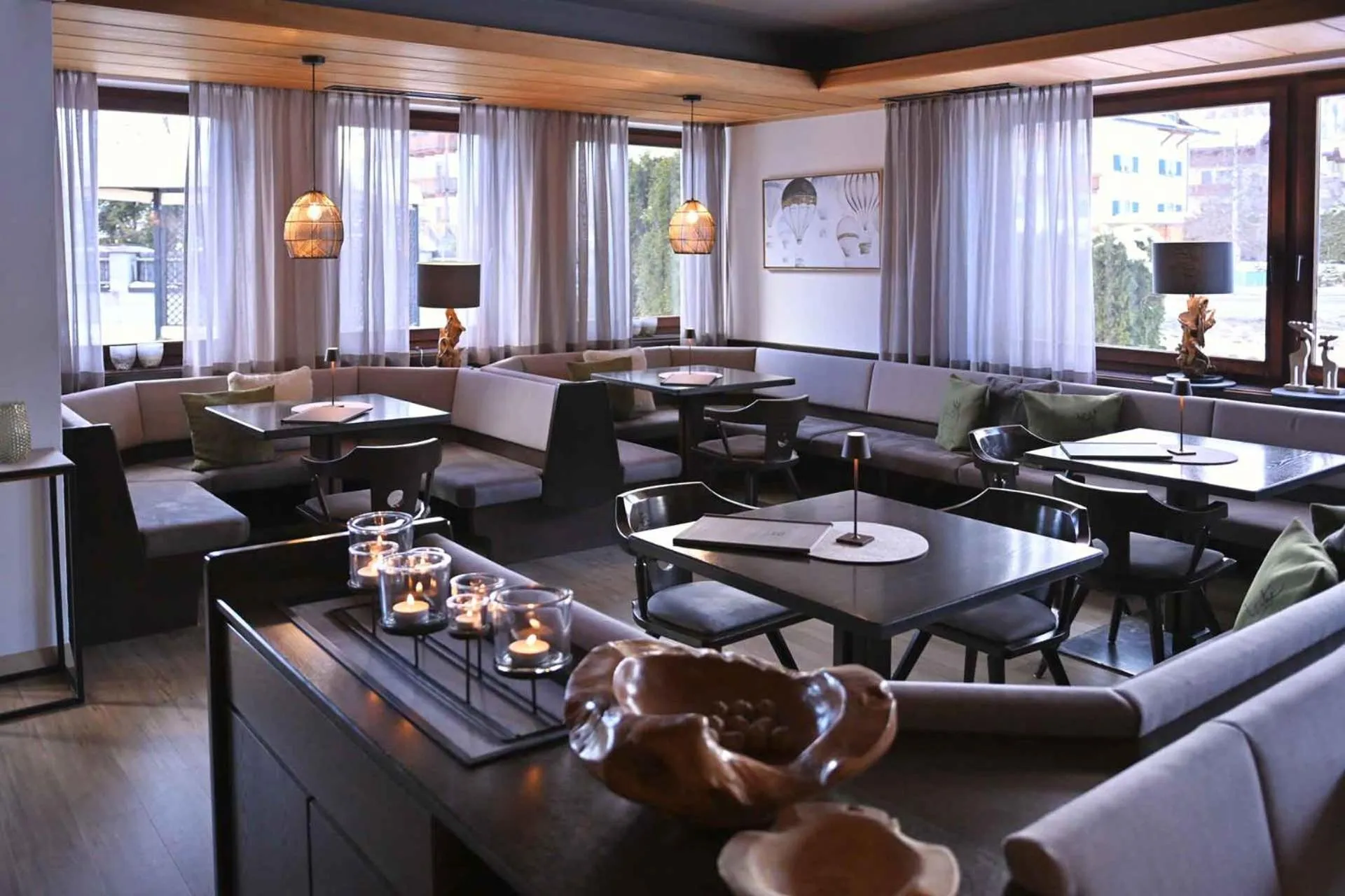 Lounge or bar in Hotel Toblacherhof