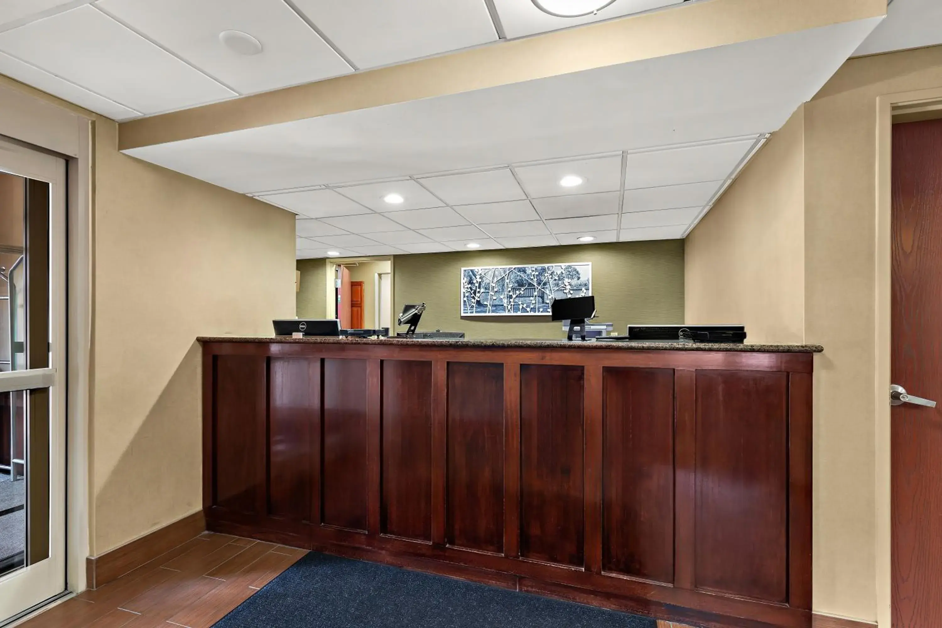 Lobby or reception in Sleep Inn & Suites near Joint Base Andrews-Washington Area Lobby or reception in Sleep Inn & Suites near Joint Base Andrews-Washington Area