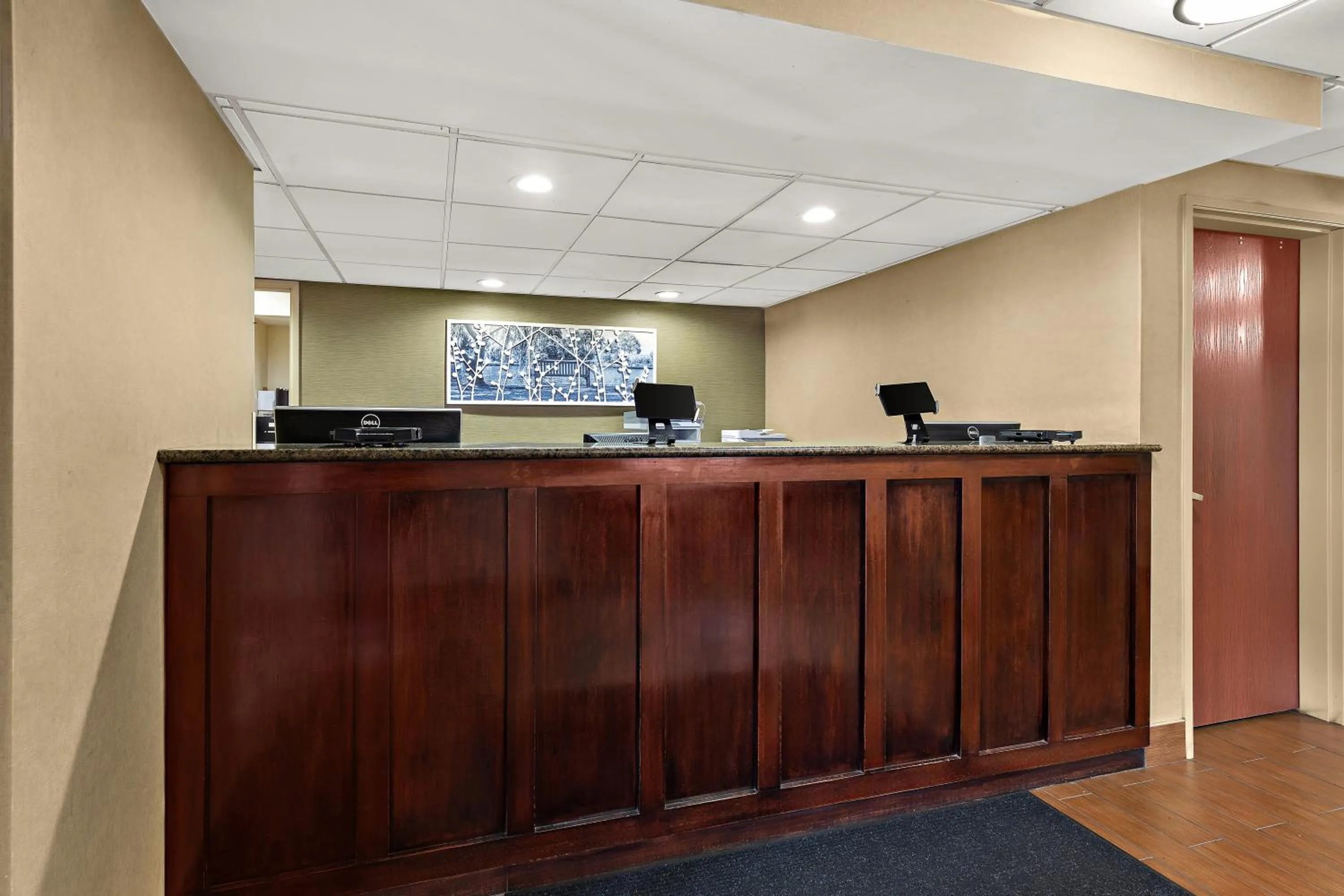 Lobby or reception in Sleep Inn &amp; Suites near Joint Base Andrews-Washington Area