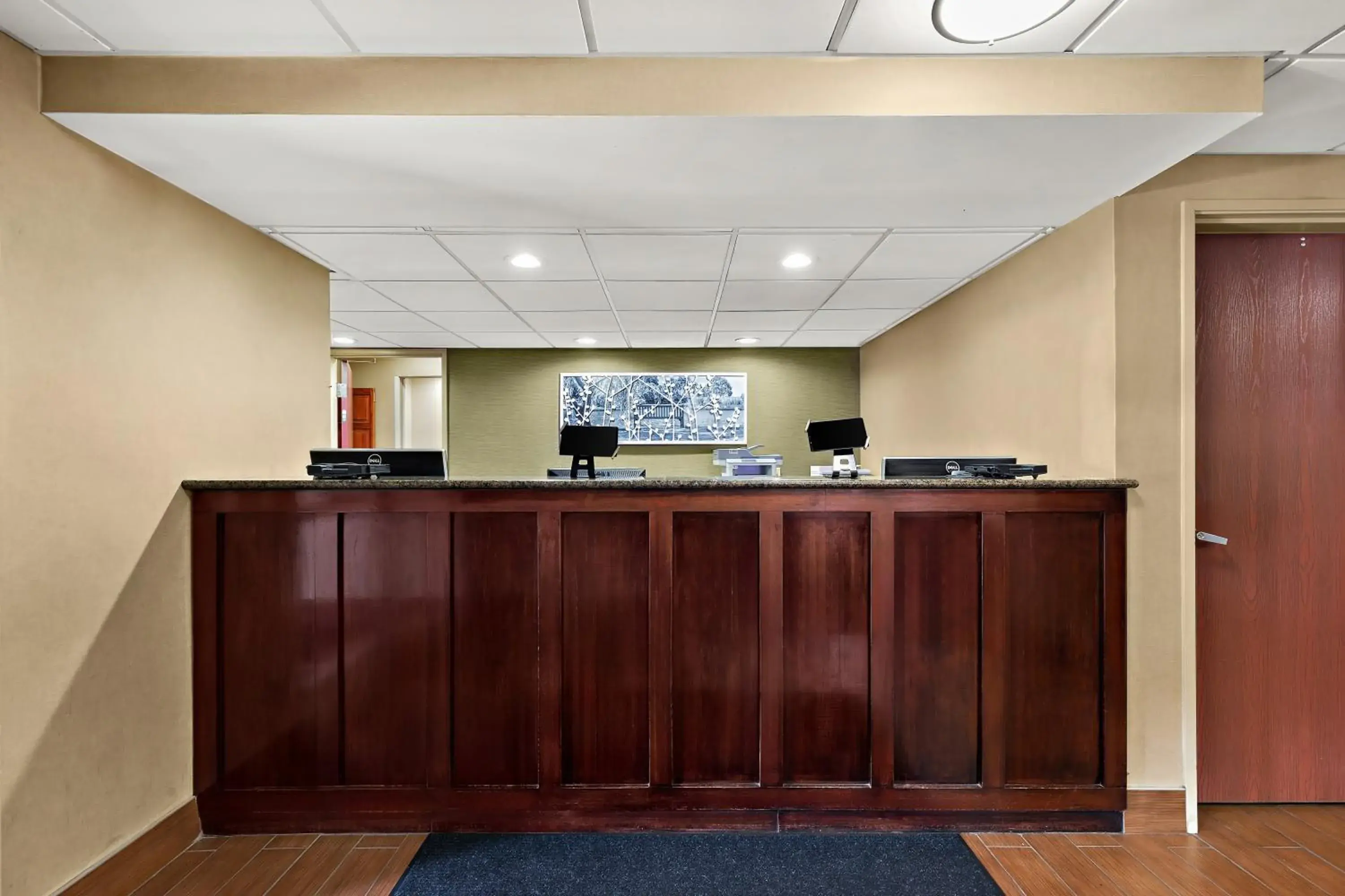 Lobby or reception in Sleep Inn & Suites near Joint Base Andrews-Washington Area Lobby or reception in Sleep Inn & Suites near Joint Base Andrews-Washington Area