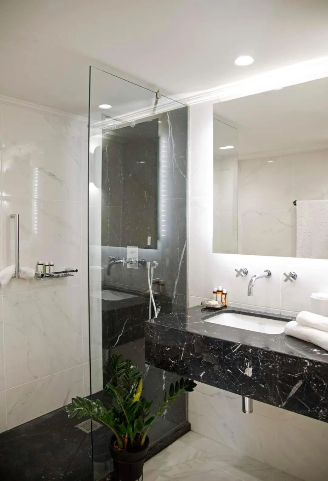 Bathroom in Four Streets Athens - Luxury Suites Apartments in Athens