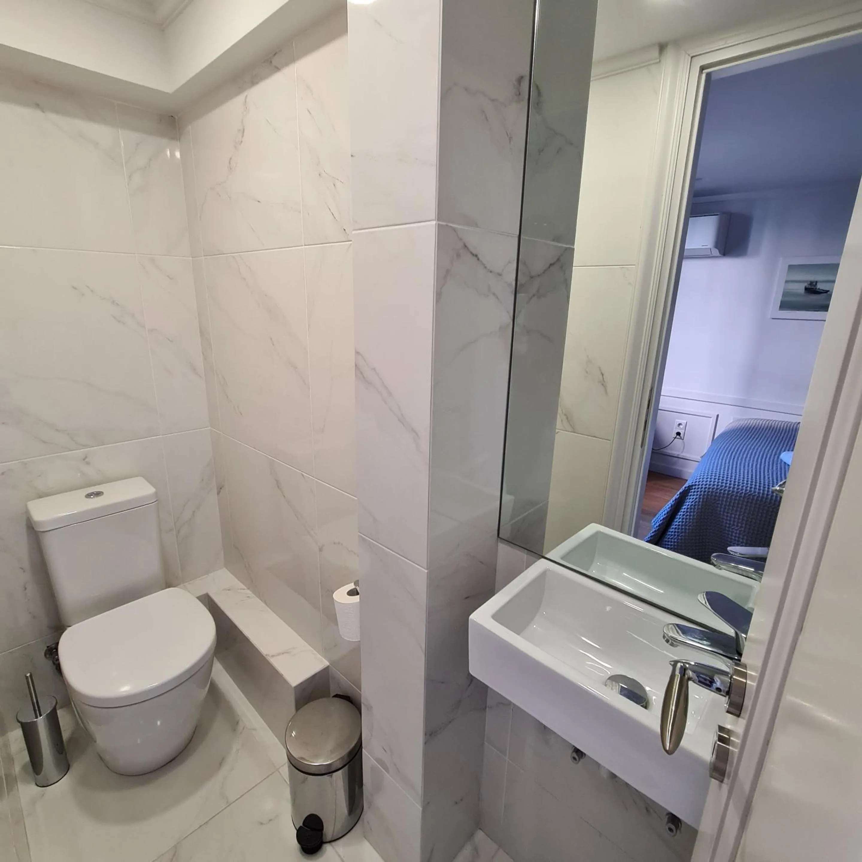 Bathroom in Four Streets Athens - Luxury Suites Apartments in Athens