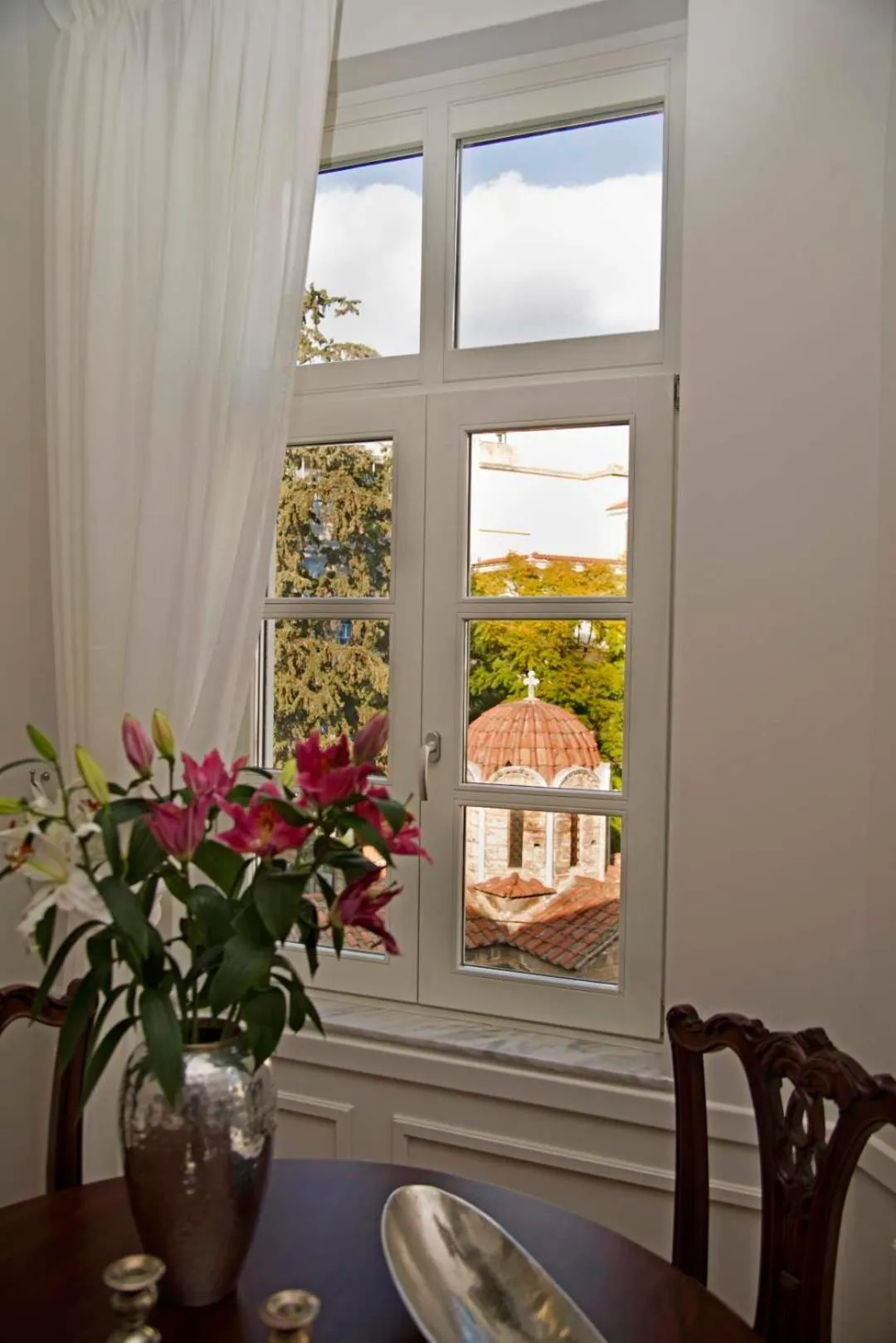 Dining area in Four Streets Athens - Luxury Suites Apartments in Athens