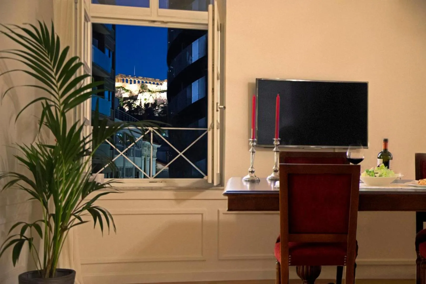 TV and multimedia in Four Streets Athens - Luxury Suites Apartments in Athens
