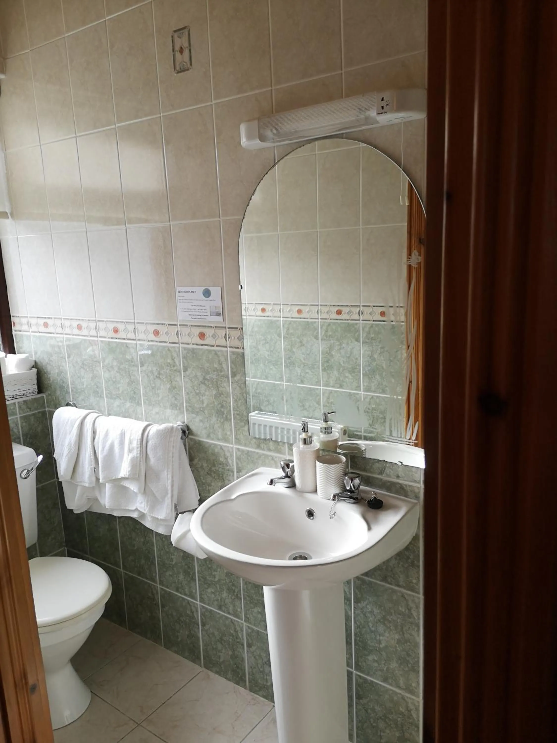 Bathroom in Mount Edward Lodge