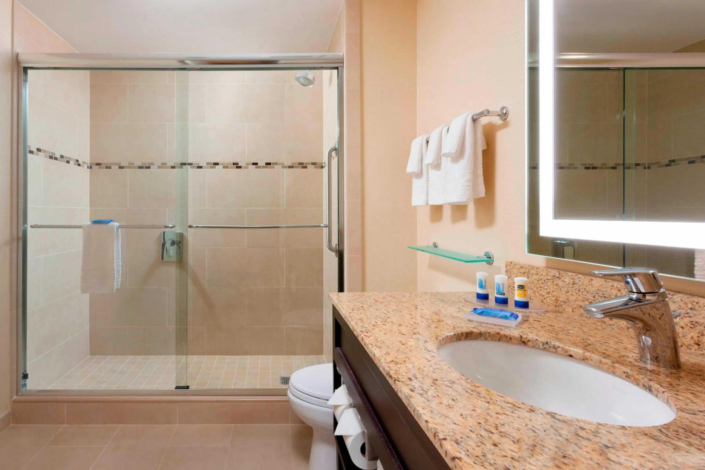 Bathroom in Fairfield Inn & Suites by Marriott New York Midtown Manhattan/Penn Station